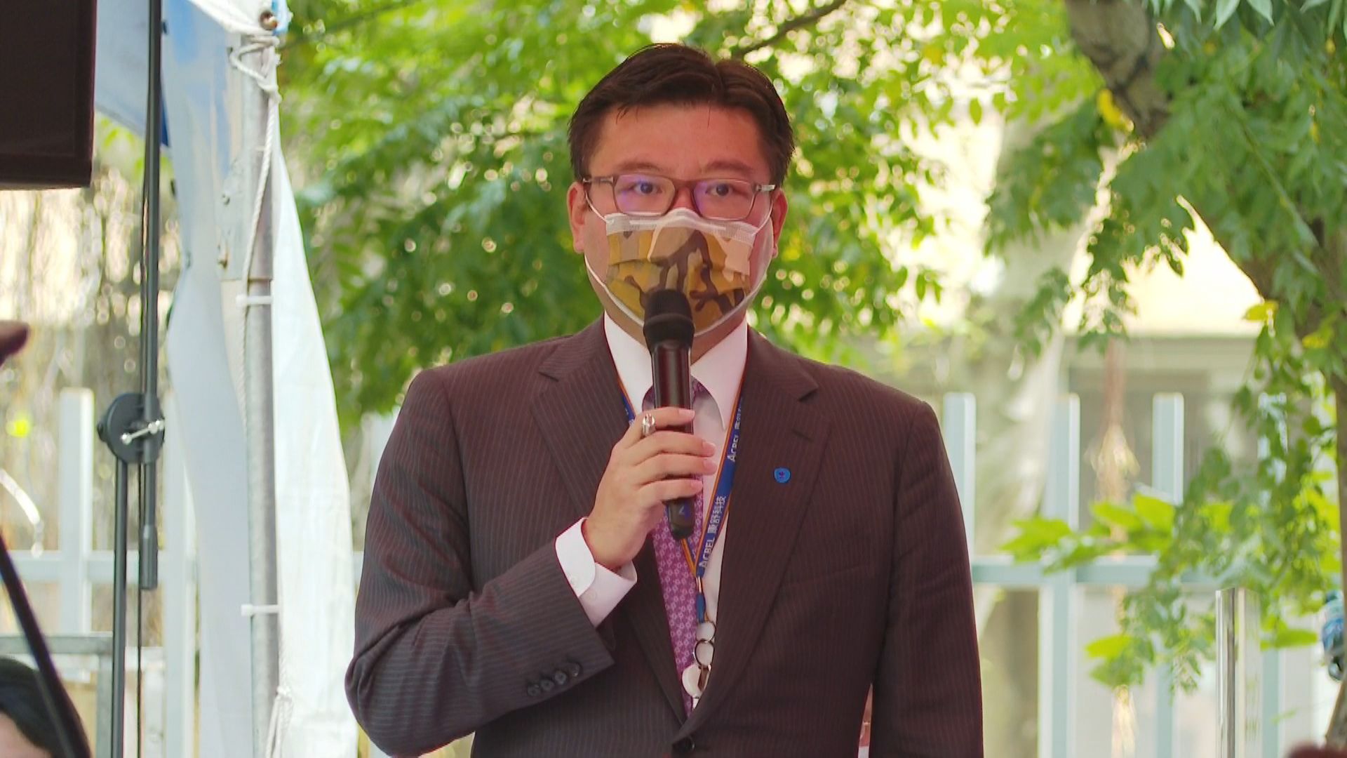 許介立接棒康舒董座大位不到3個月,就認購超過6,000張庫藏股,帳面獲利高達2,900萬,引發爭議。