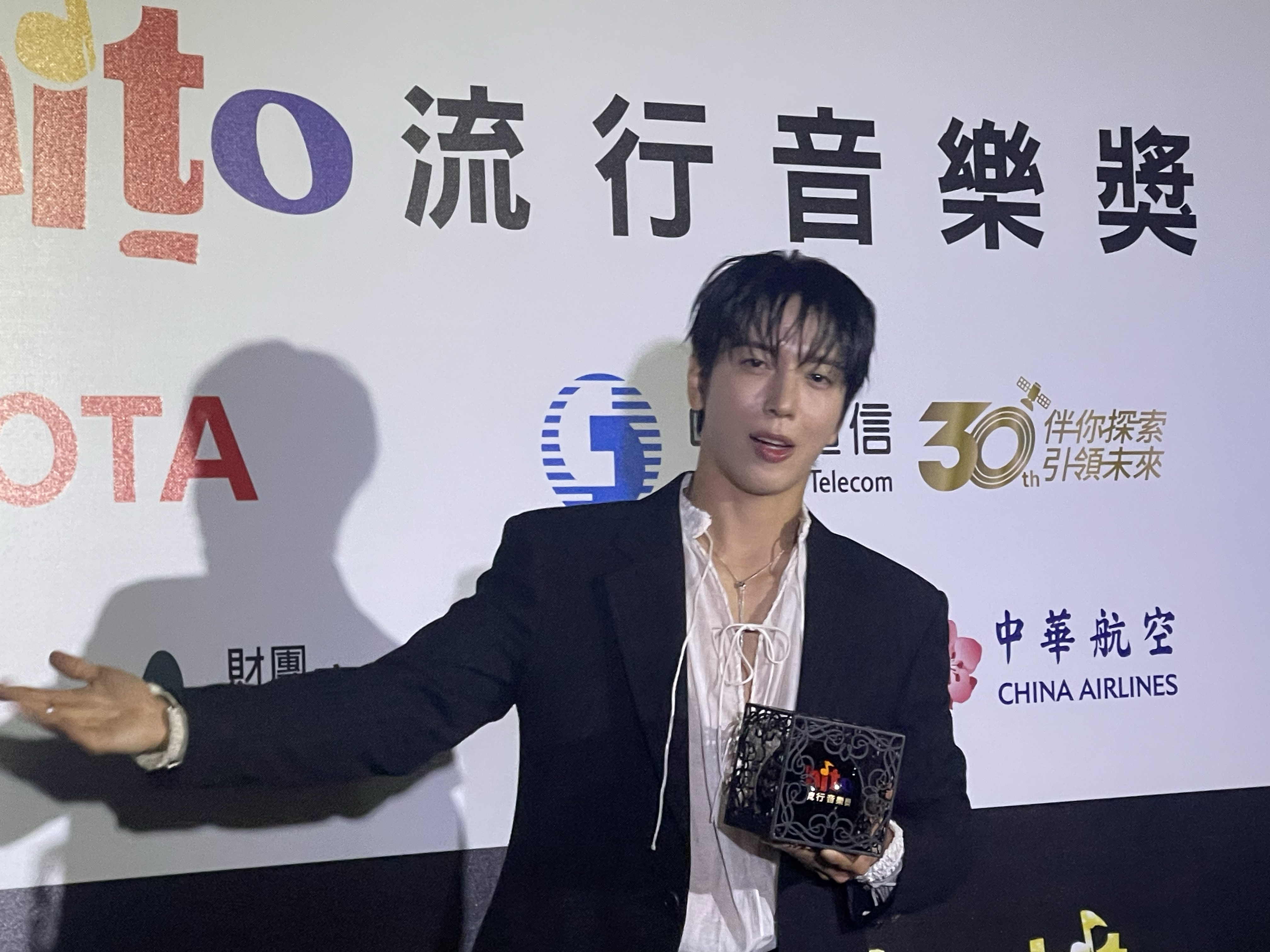 韓團CNBLUE主唱鄭容和出席hito流行音樂獎。(圖/陳于嬙攝)