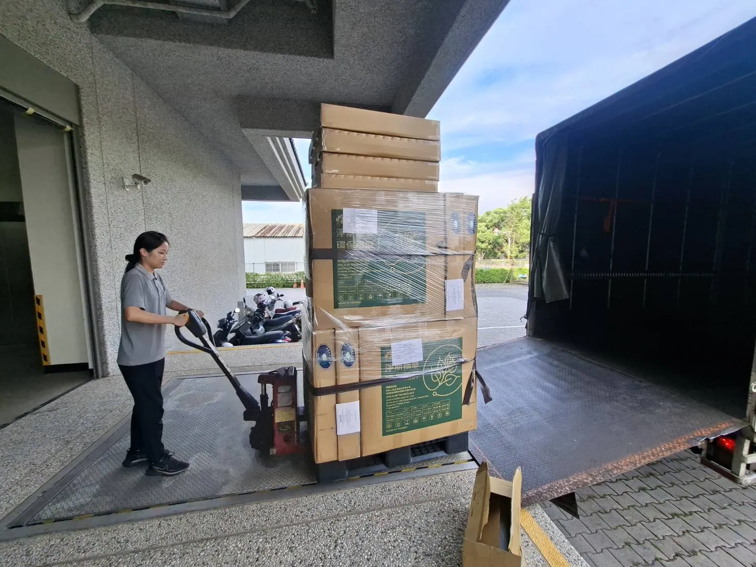 日本熊本強震　台灣慈濟啟動賑災物資空運救援