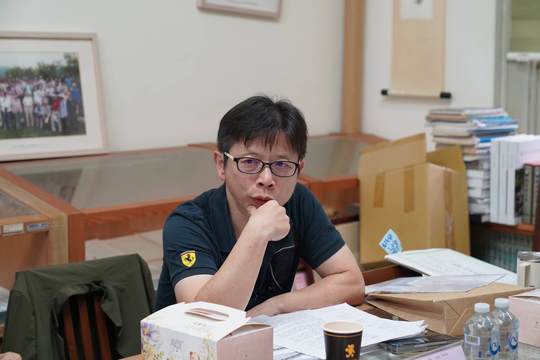 許榮哲週一至亞洲大學演講,課堂表達方式引起爭議。(翻攝自許榮哲粉絲專頁)