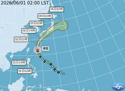 颱風「薔蜜」今日位於台灣東北方海面,雖未直接侵襲台灣,但受外圍環流影響,北部及東北部有局部短暫陣雨。(翻攝自中央氣象署官網)