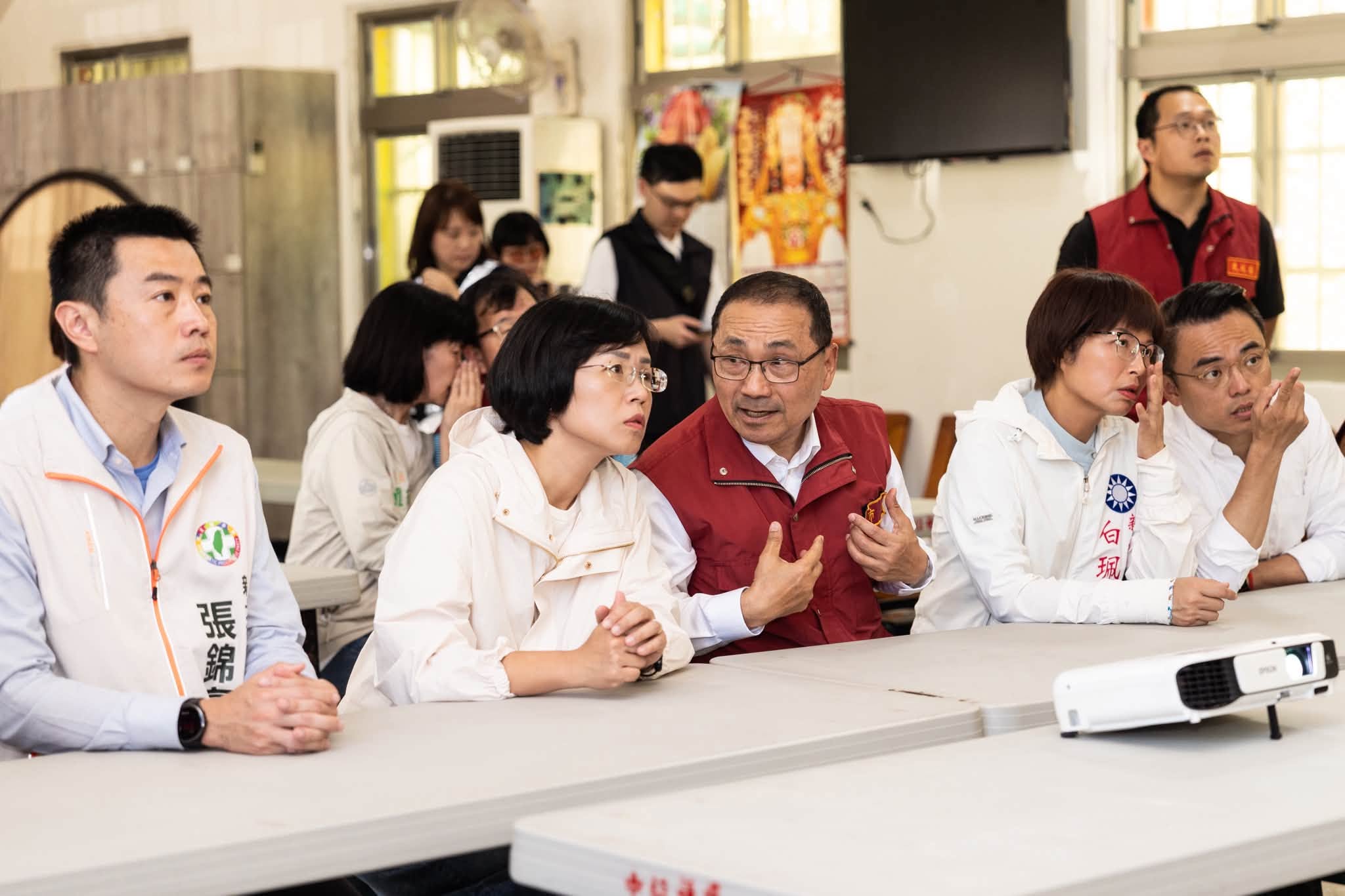 新台灣國策智庫公布「新北市長支持度」最新民調,蘇巧慧獲得40.2%,超車李四川的40.0%。(翻攝自蘇巧慧臉書)