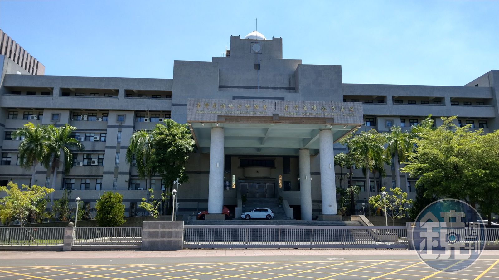 高雄2歲女童疑遭虐死！爸媽扯「樓梯摔下」醫見全身瘀血急通報　1歲弟也滿身傷...駭人真相曝