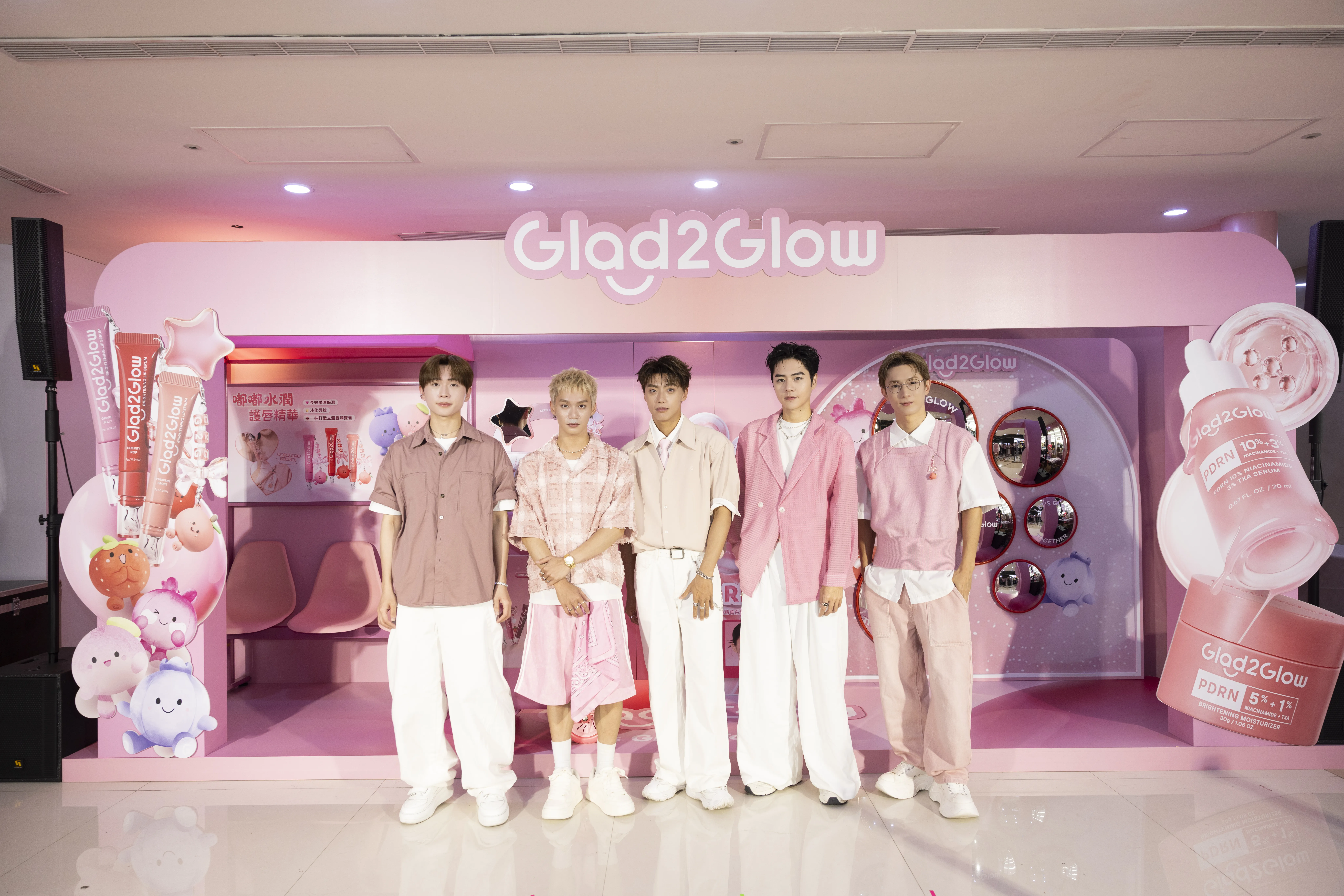 Ozone三帥七夕前夕擔任Glad2Glow一日店長 佳辰、子翔、文廷寵粉大放送
