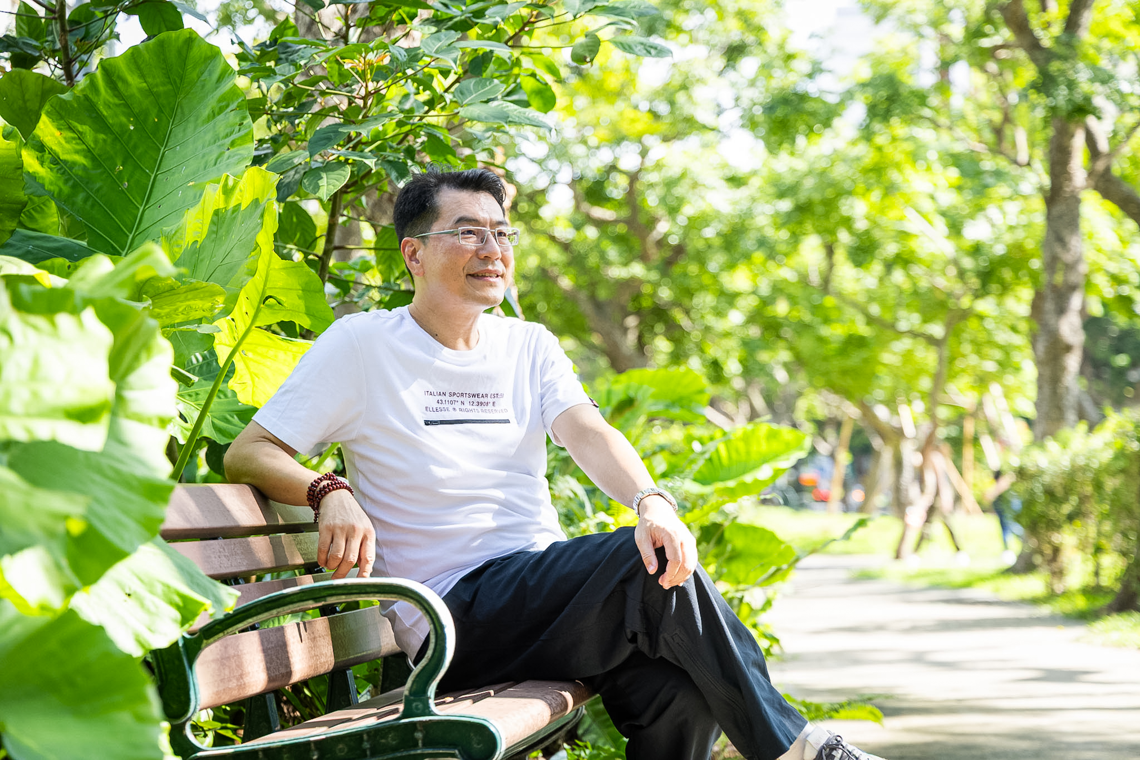 金控投顧前總經理鍾國忠認為,與其承擔匯率風險買美債,不如投資殖利率達5%的優質百元股。