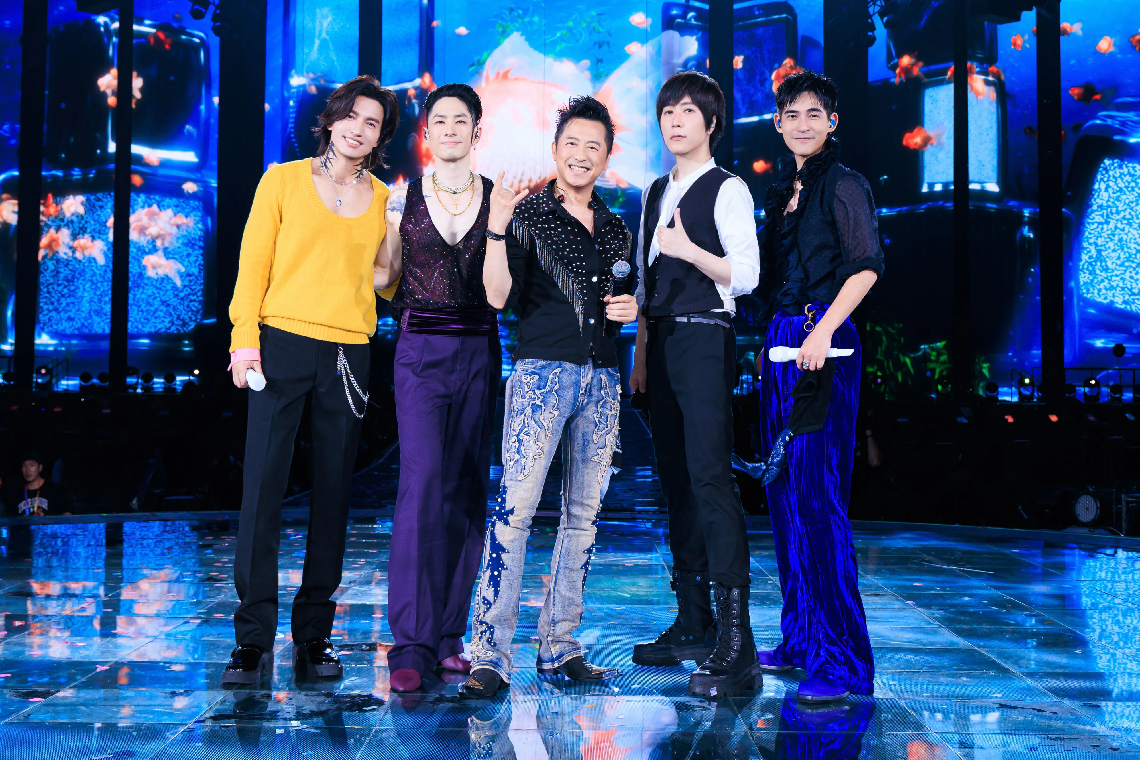 F✦FOREVER杭州5萬人雨夜開唱　哈林驚喜登場嗨唱〈情非得己〉