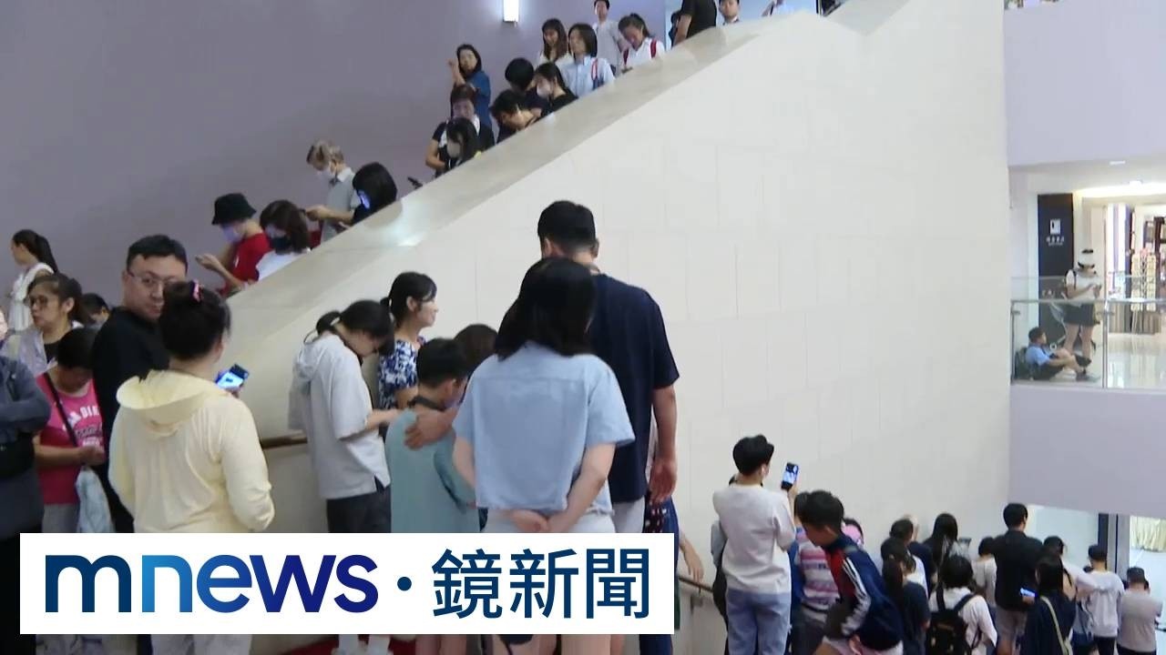 獨家／排4hrs看龍藏經！　故宮改「每天開館」員工怒：福報變累爆