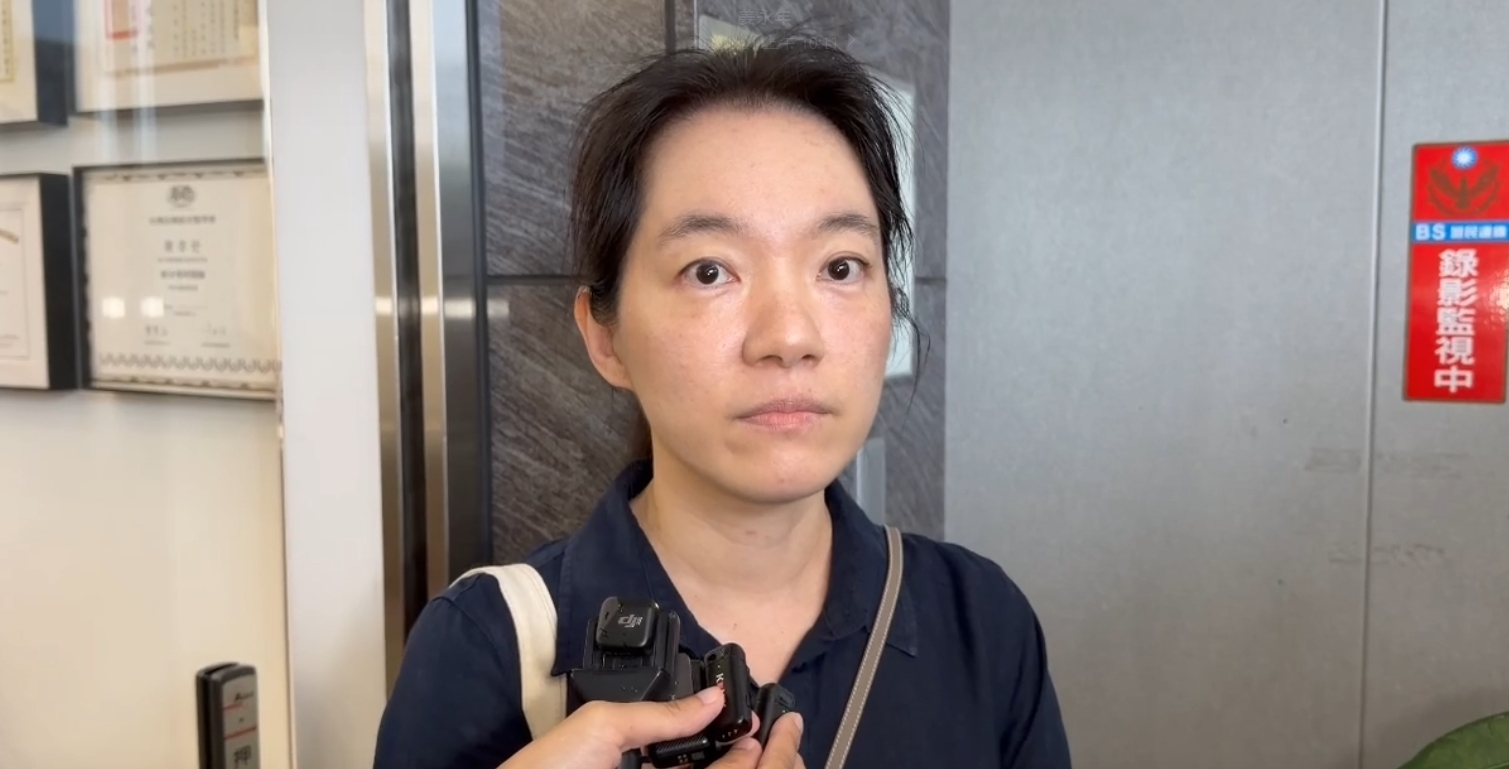 前夫趙建銘昨天丟出離婚協議書,陳幸妤今受訪表示,已有問過律師,「這樣他應該要賠我一億欸!」(鏡報辛啟松攝)