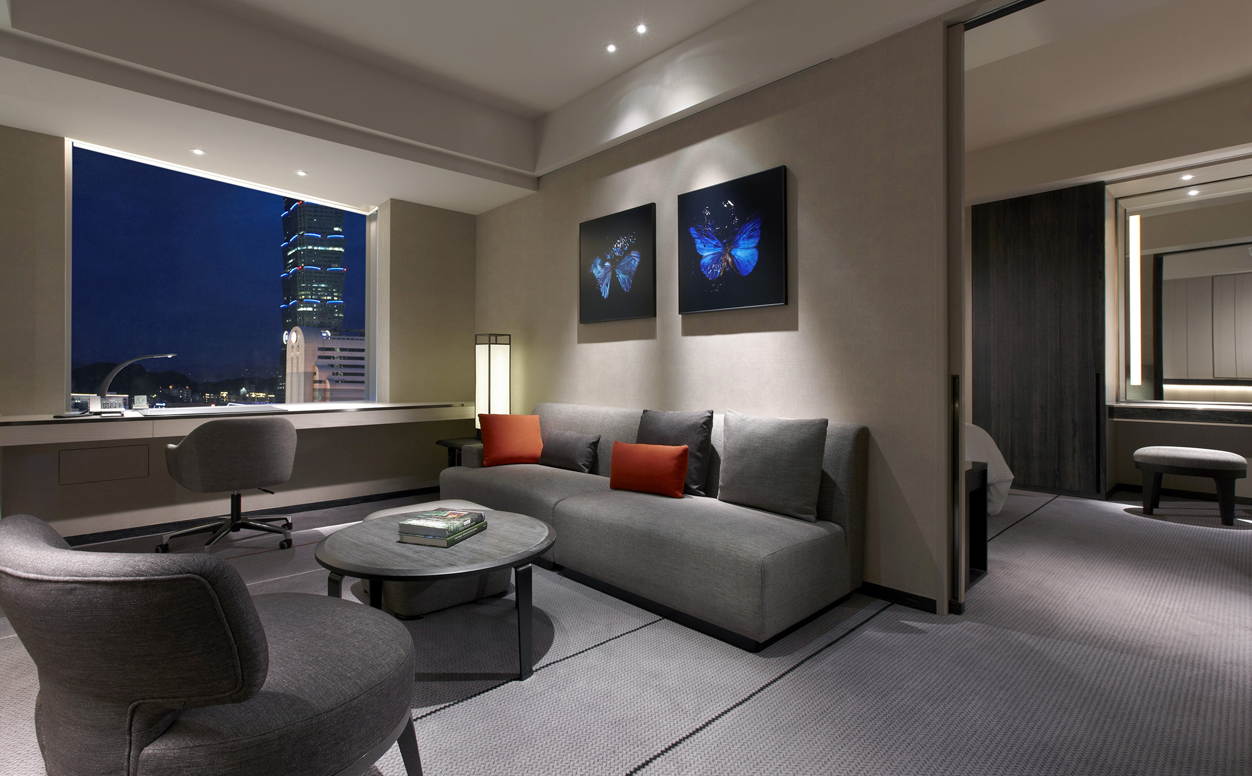 15803f0b 3129 409c aff1 8e02fe6f045e