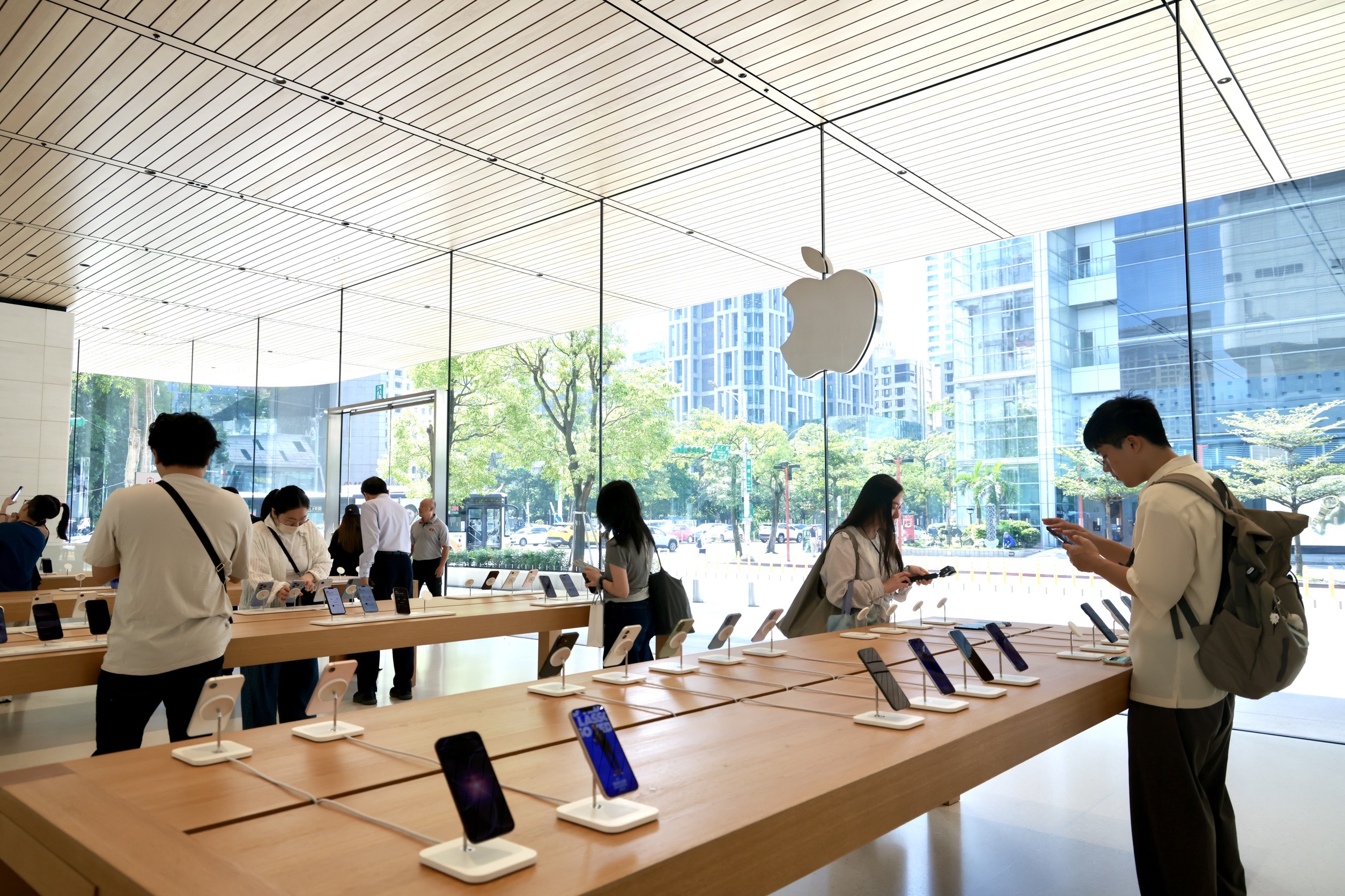 蘋果新機iPhone 18 Pro與18 Pro Max搶先開賣,下一波就看iPhone Duo。