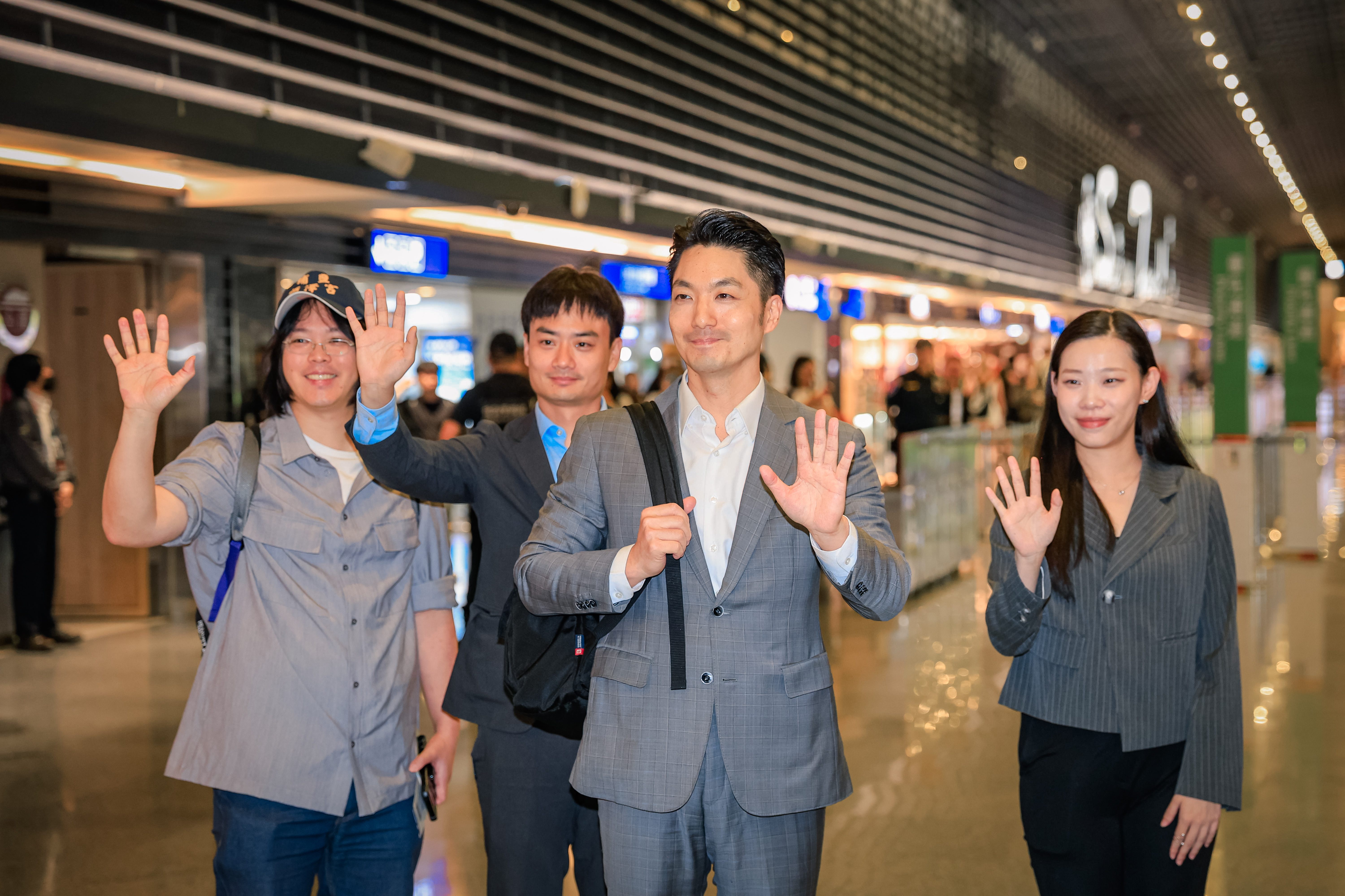蔣萬安率團前往新加坡領取「李光耀世界城市獎」特別獎。(台北市政府提供)