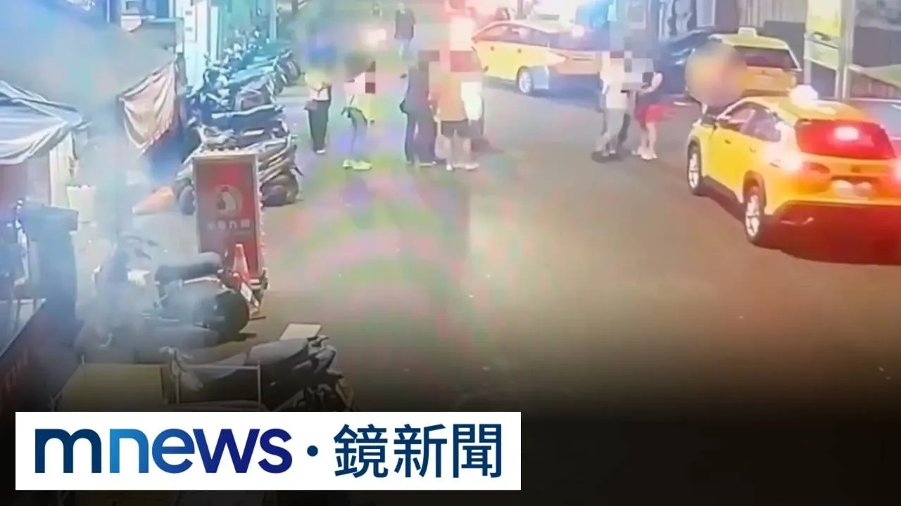 疑未禮讓爆衝突！　外送員遭4煞當街拉下車圍毆