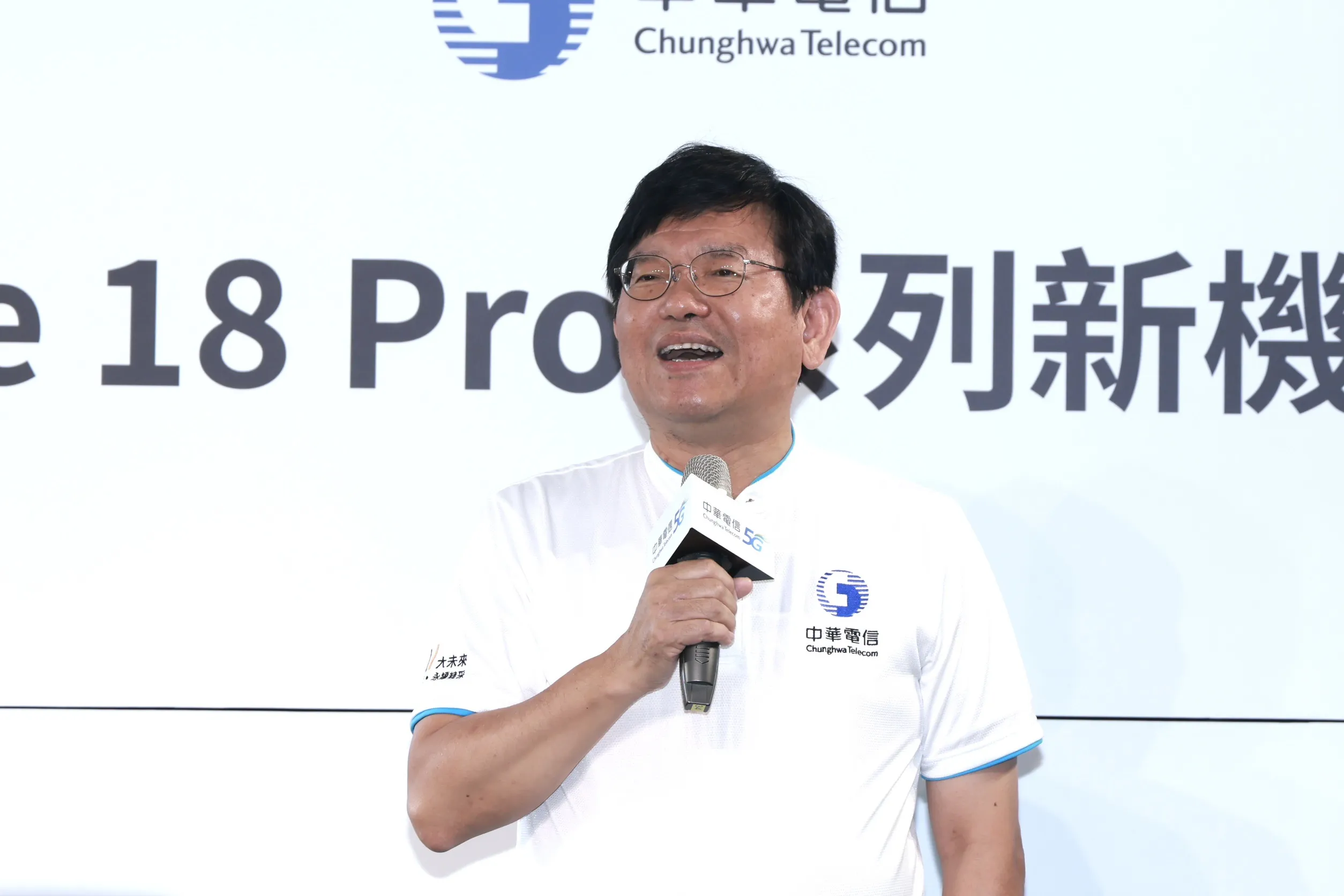 iPhone開賣採購撇步1／跳貼綁約框架　銷售趨勢已經不一樣！