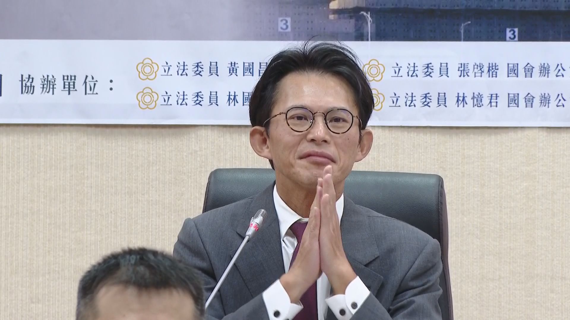 民眾黨主席黃國昌透露,他在今(5日)一早就已簽好辭職書。(資料畫面)