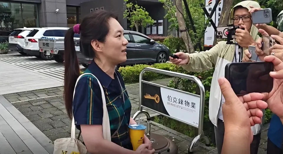 趙建銘薄情揭密／被許芊芊PO義大利10天遊照片惹怒　陳幸妤氣喊：等了20年我不氣嗎？ 
