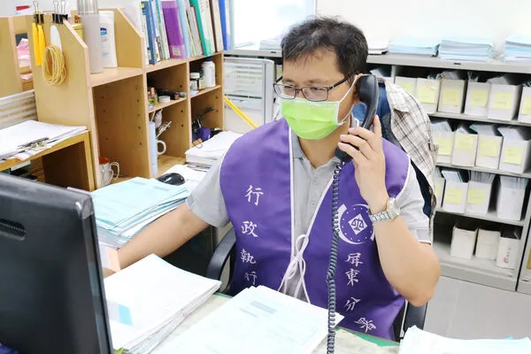 男子積欠罰鍰9萬駕照又遭註銷　佛心書記官「神來之手」全部解決