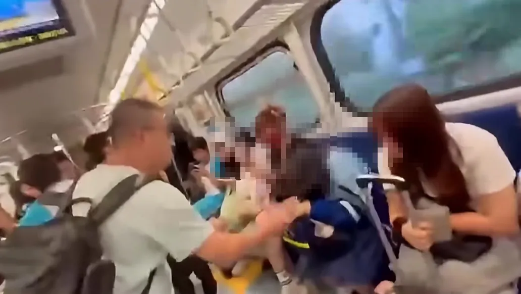 他搭火車PUA女高中生還動手打頭部！　桃園市議員看不下去要報警了
