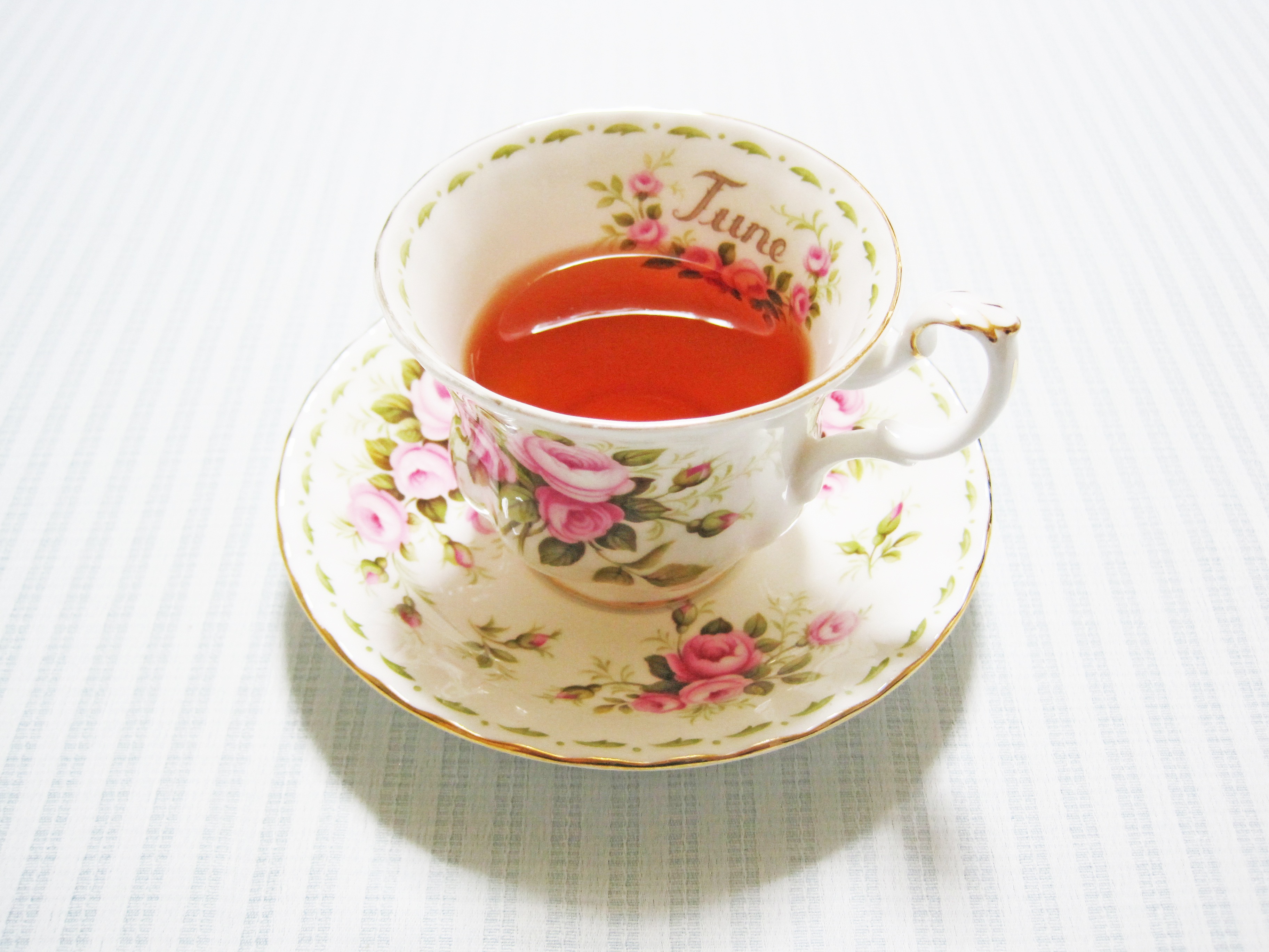 有網友喝連鎖茶飲的玫瑰茶後,狂跑廁所。(示意圖,Pixabay)