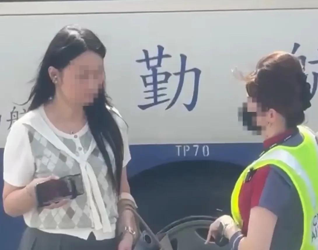 全機等1人！女乘客突喊恐慌症發作　華航飛往廣州班機延遲近2小時