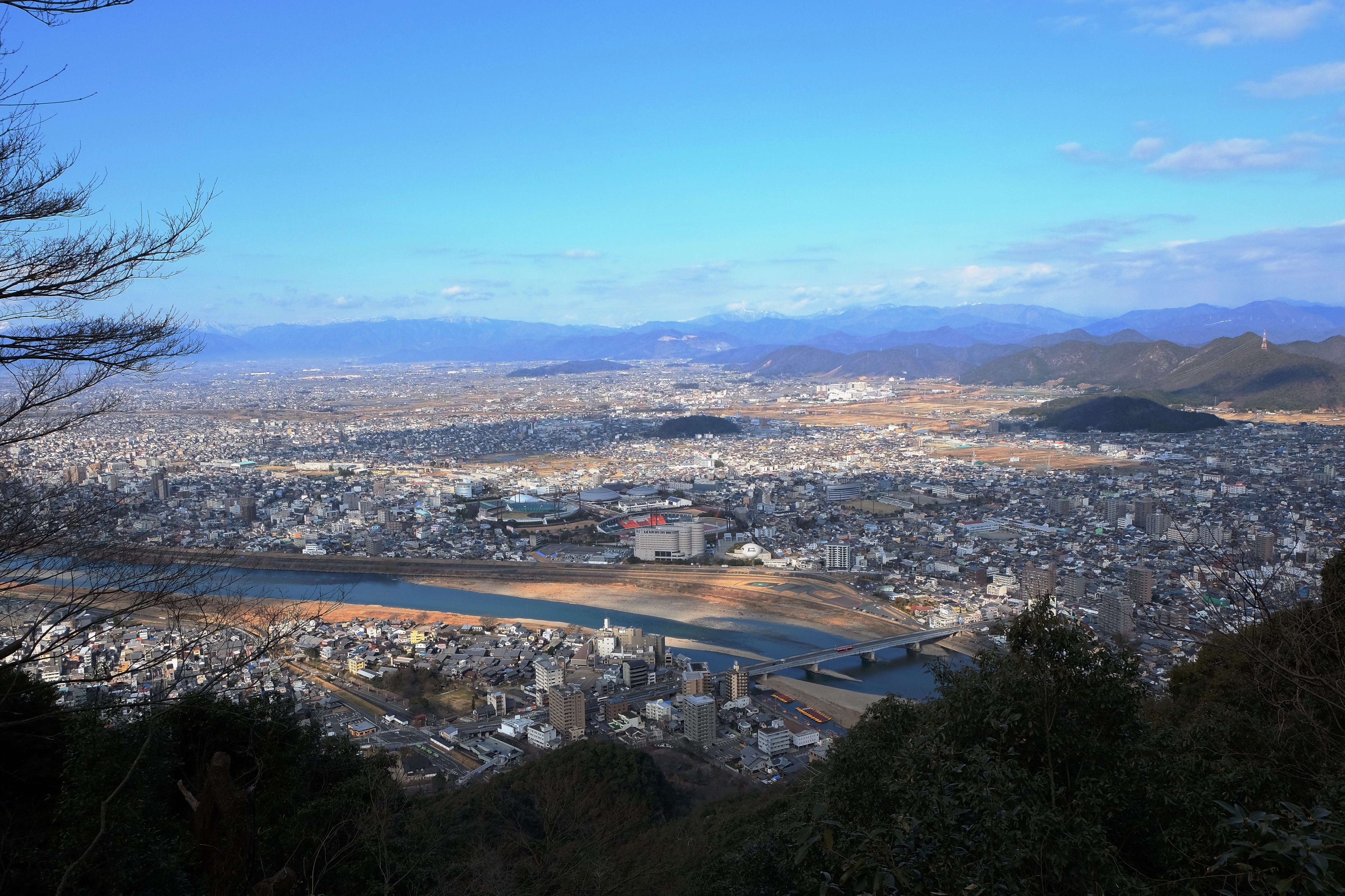 岐阜縣多治見市14時9分飆40.3度、岐阜縣郡上市八幡13時56分40度,創下歷史新高;示意圖。(Pixabay/Image by kunmark)