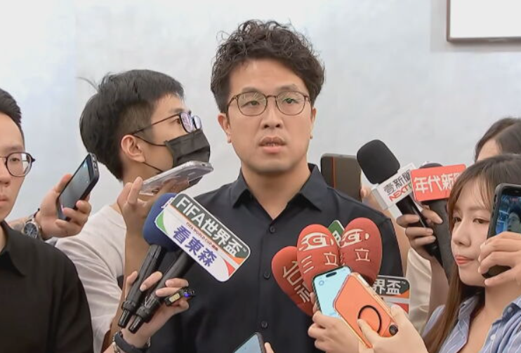 針對台北市幼兒園虐童案,沈伯洋批市府說詞是在找藉口。