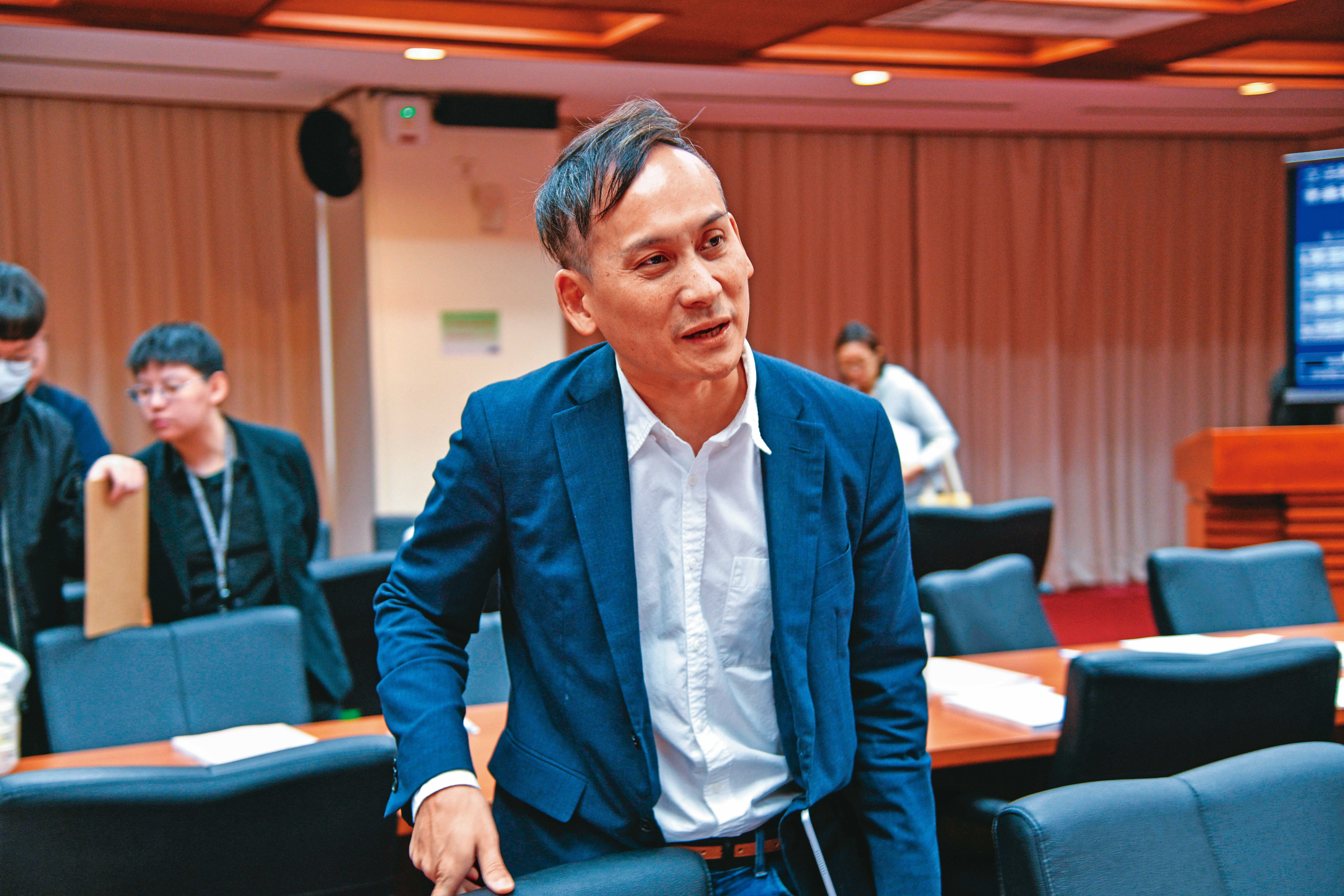 葉元之酸沈伯洋「這種智商為什麼可以選台北市長?」引發批評,他反批青鳥雙標。(本刊資料照)