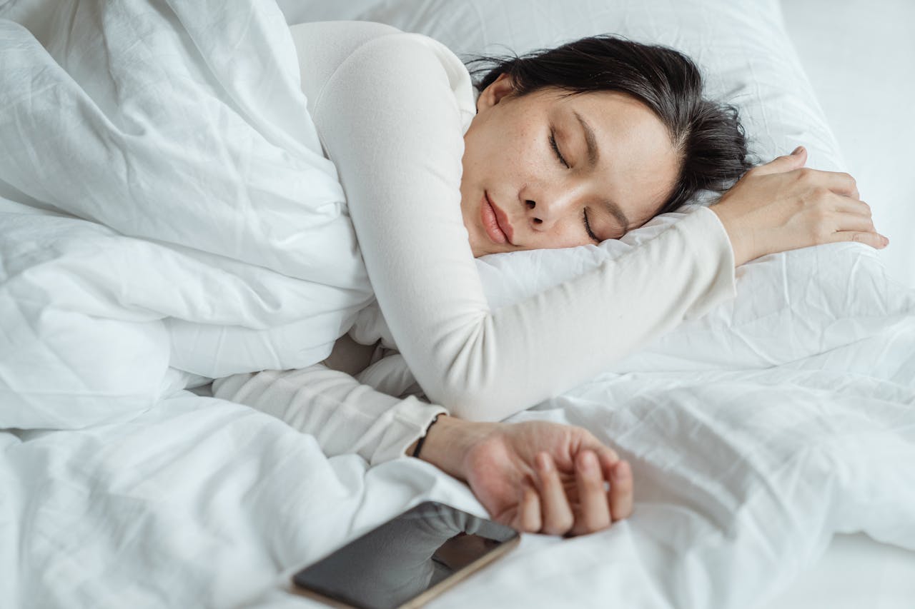 iPhone內建「背景聲音」功能,可幫助睡眠。(示意圖,Pexels)