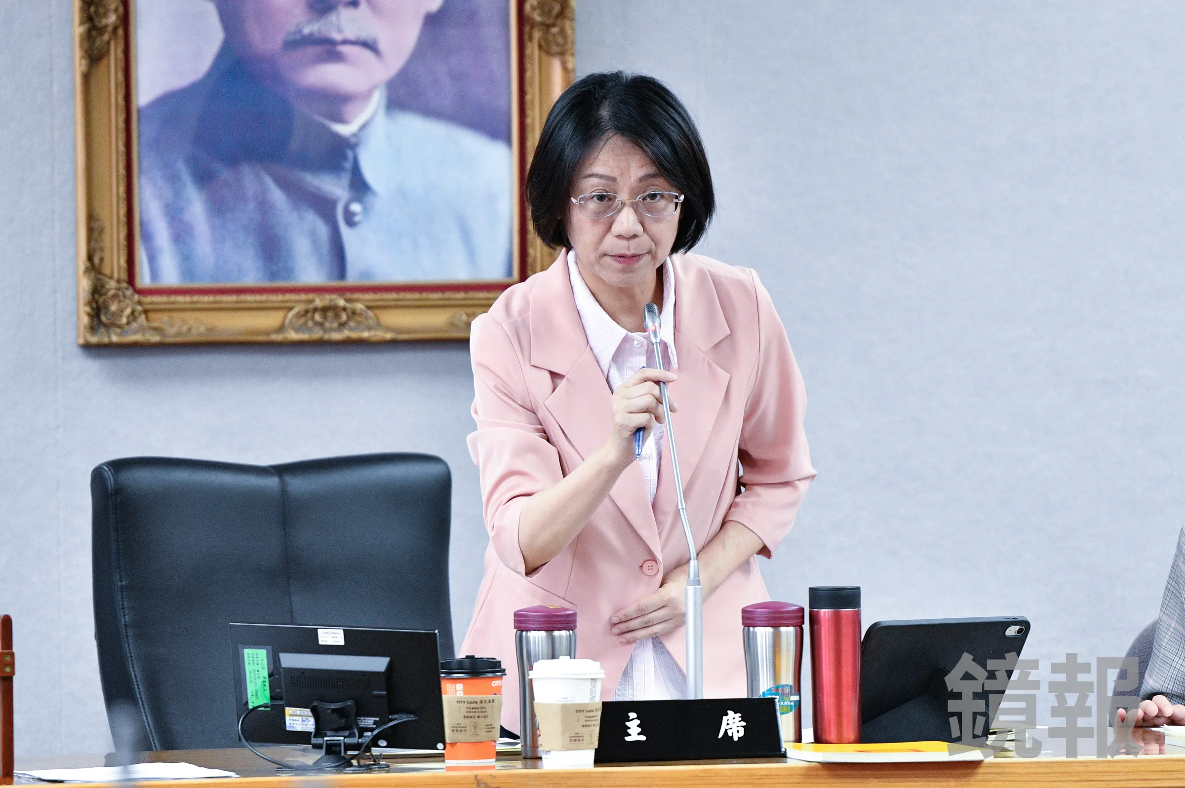 吳思瑤批立院有59個翁曉玲　本人回嗆：繼續努力讓立院有113位