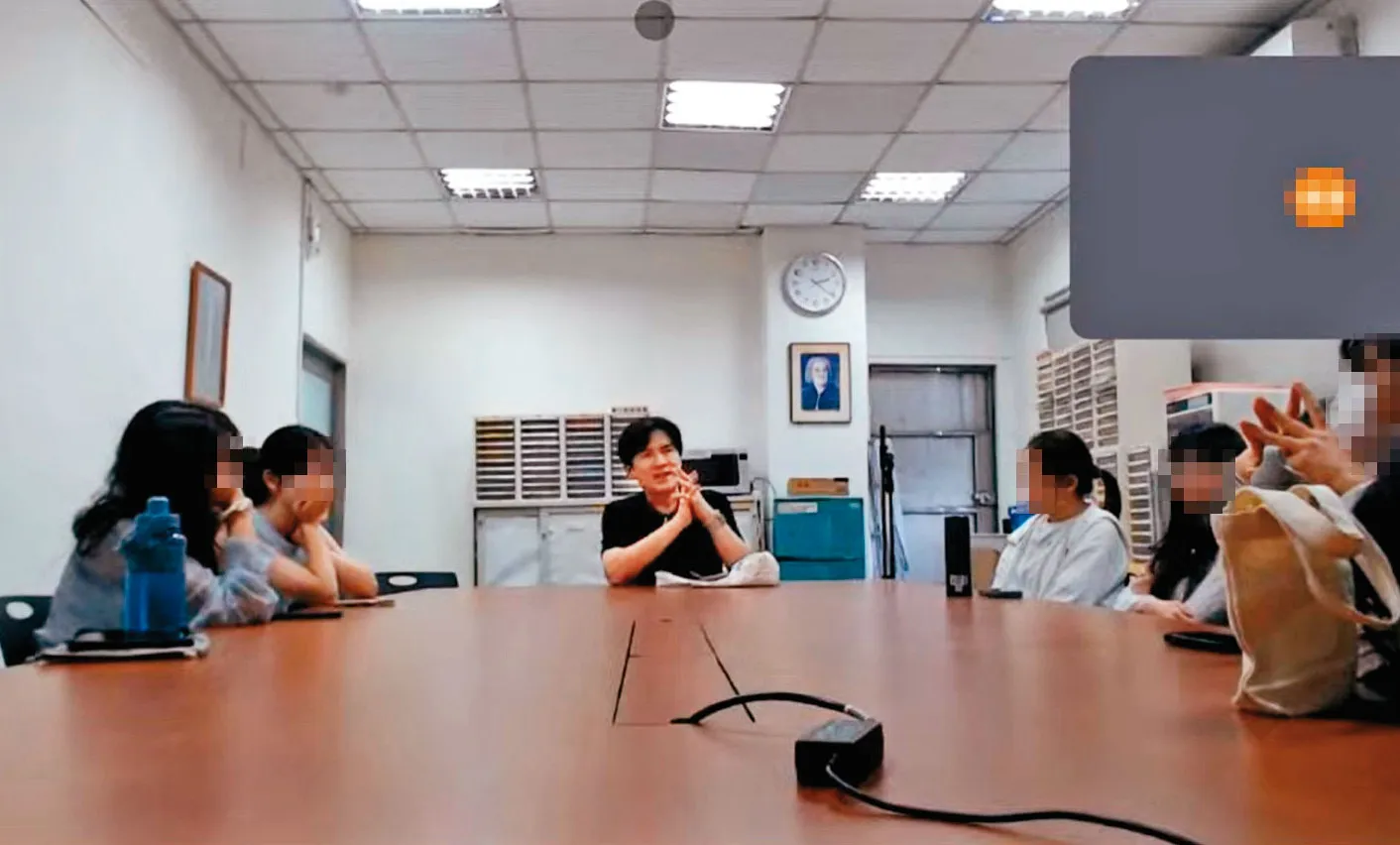 鋼琴王子開後門1／離譜！應徵老師落榜竟硬插開課　學生怒嗆：這兩個老師怎麼進來的？