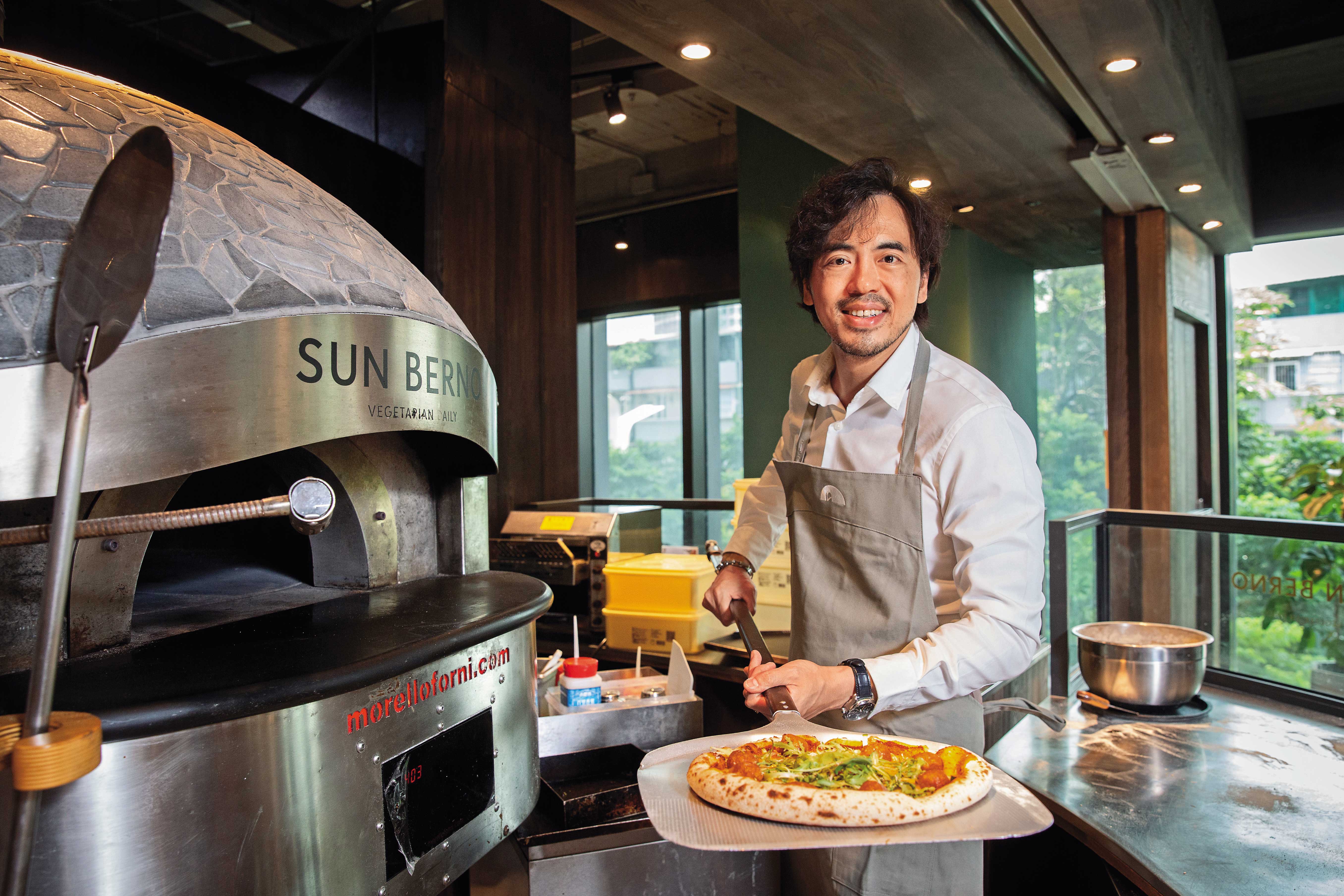 在董事長黃銘賢帶領下,路易莎今年整併多個餐食品牌。