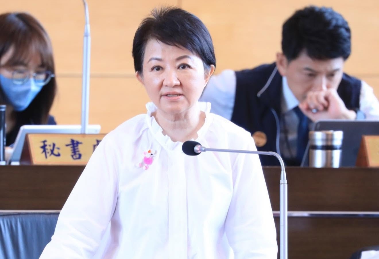 台中市長盧秀燕兩度高呼組「在野大聯盟」。(翻攝自臉書@盧秀燕)