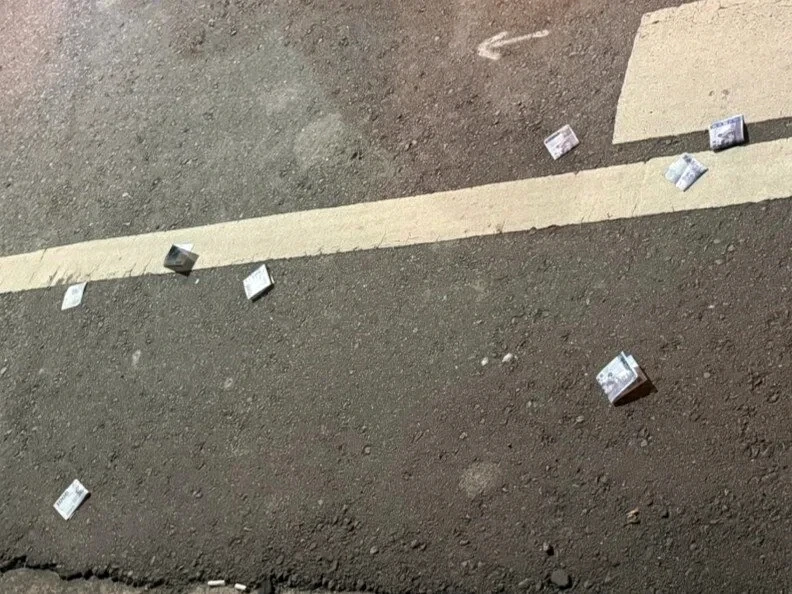鬼月驚見滿地千元鈔！好心男「心驚驚」怕冥婚　深夜致電警局：能撿嗎
