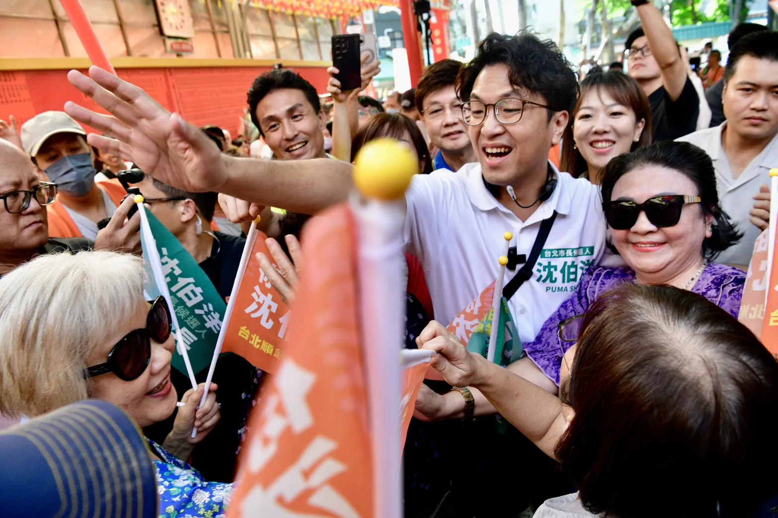 沈伯洋過度操勞嗓子都啞了！　團隊急下令「強制休息」：安排就診
