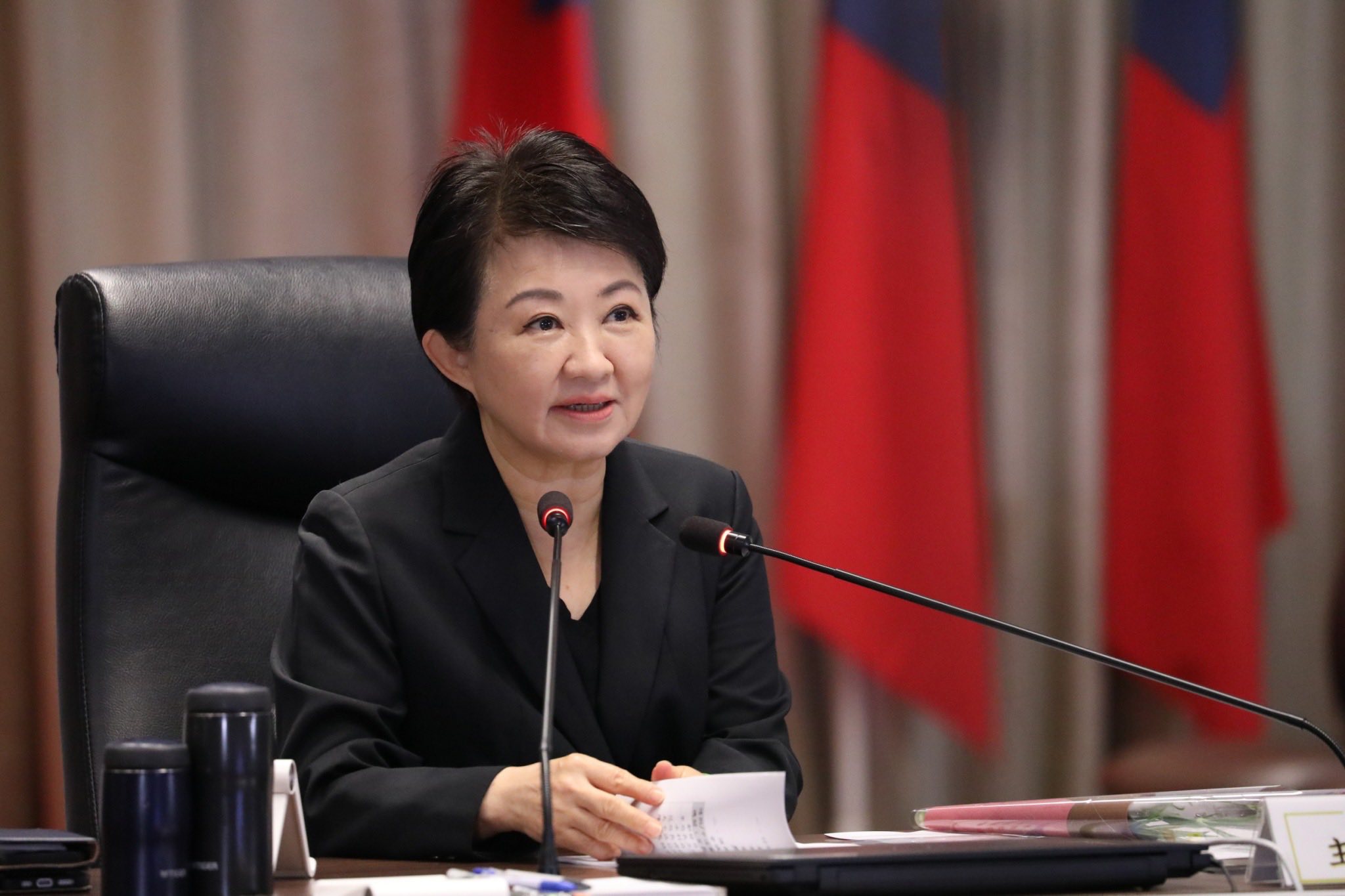 台中市長盧秀燕表示,週五起全面清查全市17家百貨業及大賣場,杜絕偷拍行為。(翻攝自臉書@盧秀燕)