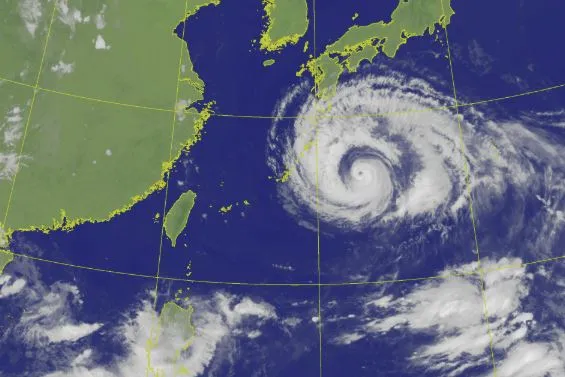 中颱白海豚一路向西！豪雨恐連炸3天　專家曝放颱風假機率