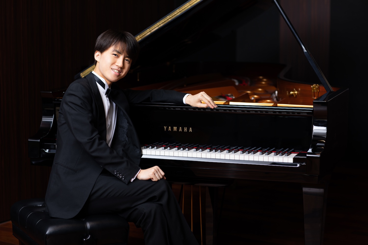 日本青年鋼琴家牛田智大將於7月1日首度登上台北國家音樂廳舉行鋼琴獨奏會。(鵬博藝術提供 ©Ariga Terasawa)
