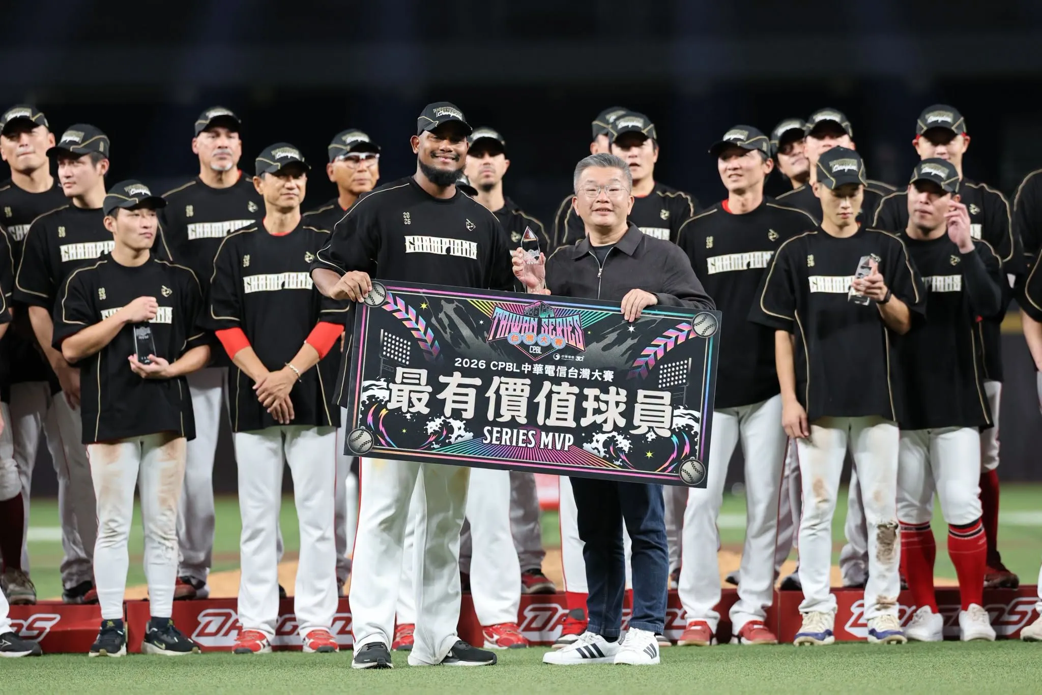 魏應交慶功宴失言「葉總精心策劃」　蔡其昌：榮景得來不易、盼各界細心呵護