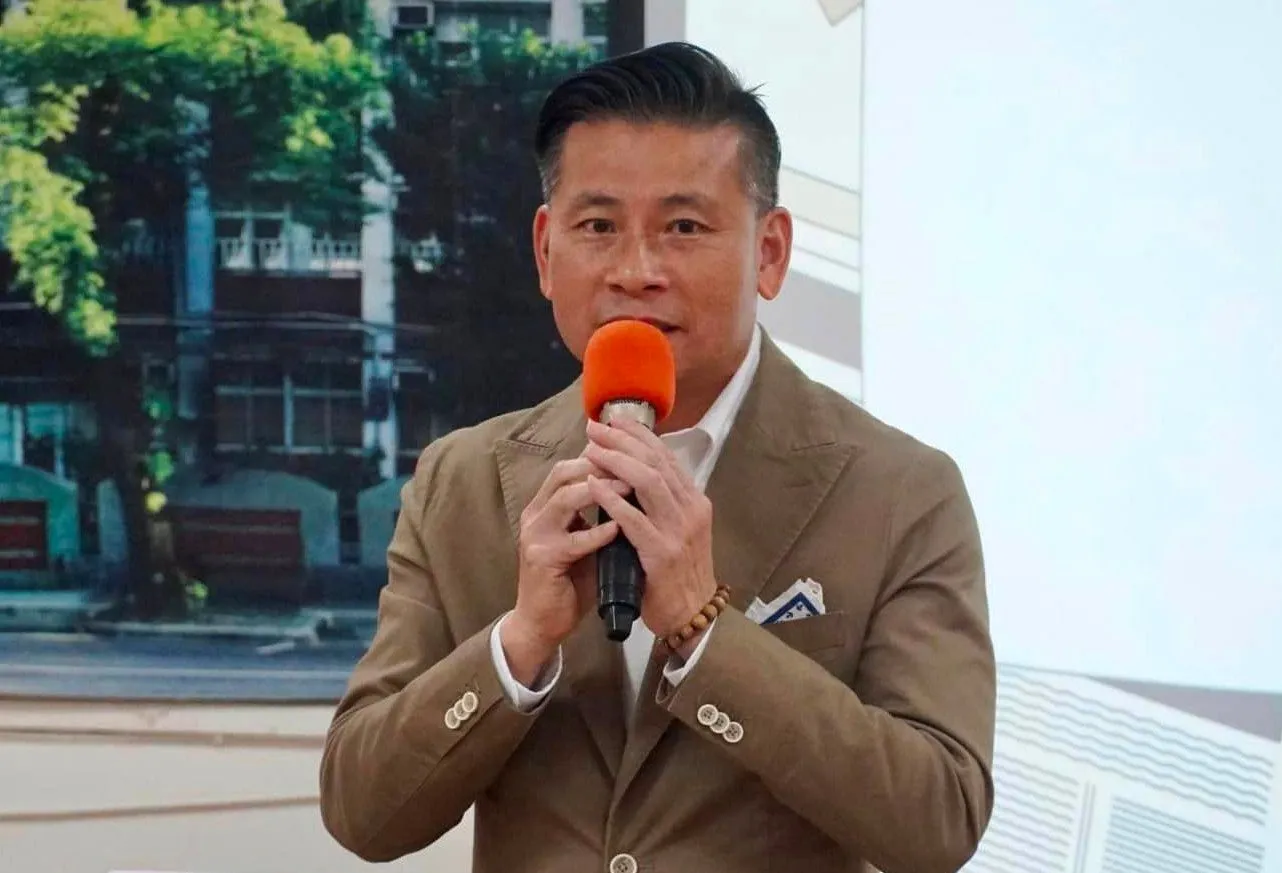 嗆沈伯洋訪美看不重要的人　懂戰鬥陀螺能選市長？戴錫欽：我兒更厲害
