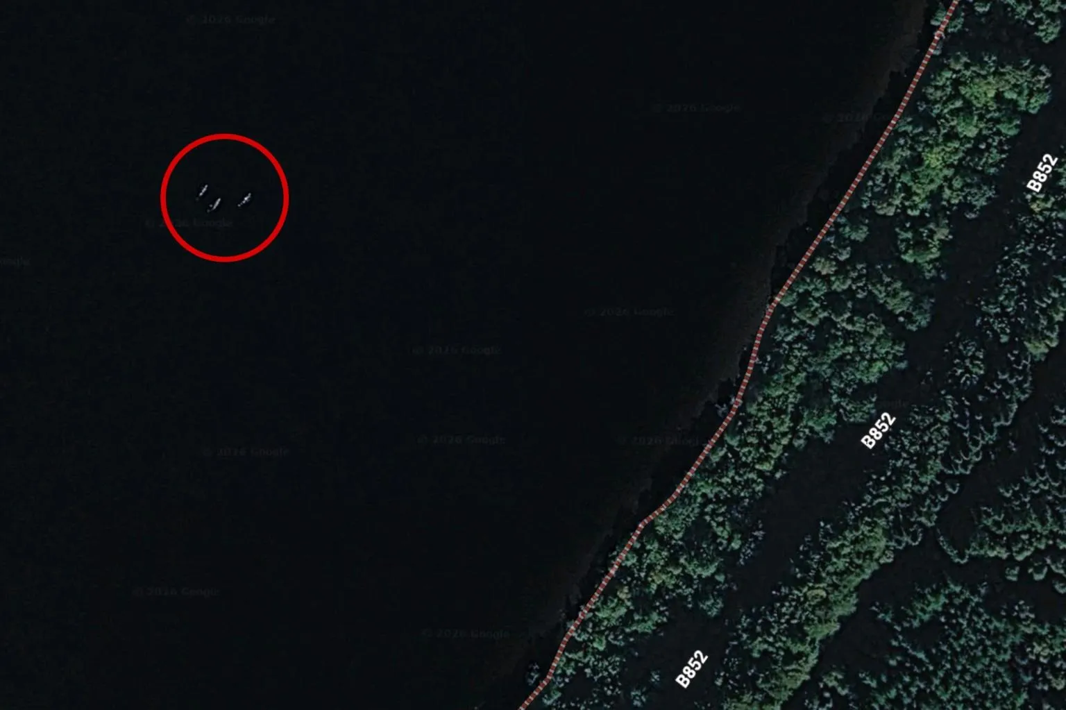尼斯湖水怪「一家子」出遊？Google Earth驚見3個神祕身影　畫面曝光
