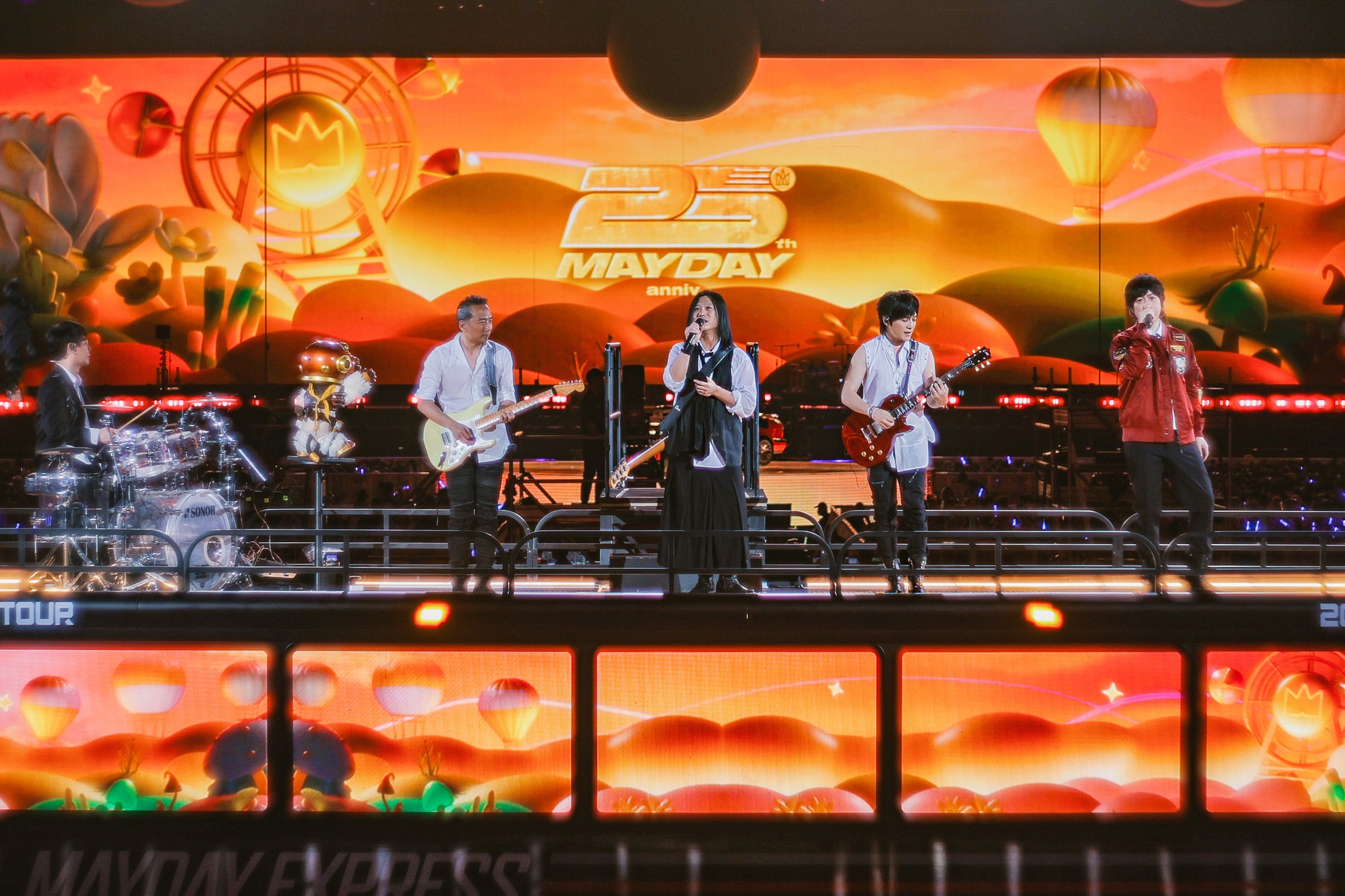 五月天香港演唱會臨時更動日期讓粉絲不開心。(翻攝相信音樂FB)