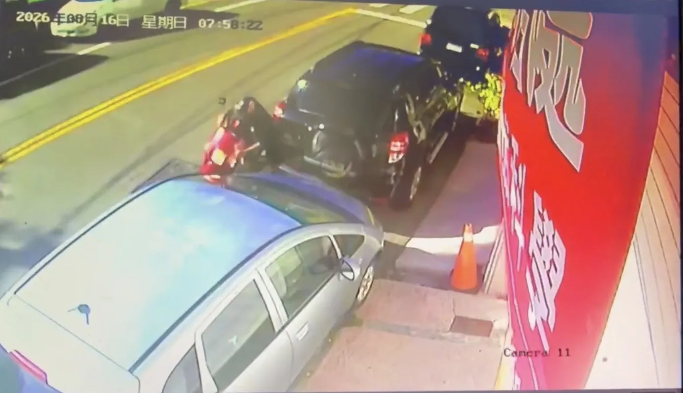 台中男逆向撞車異常手抖    警眼尖緝毒驚悚畫面曝