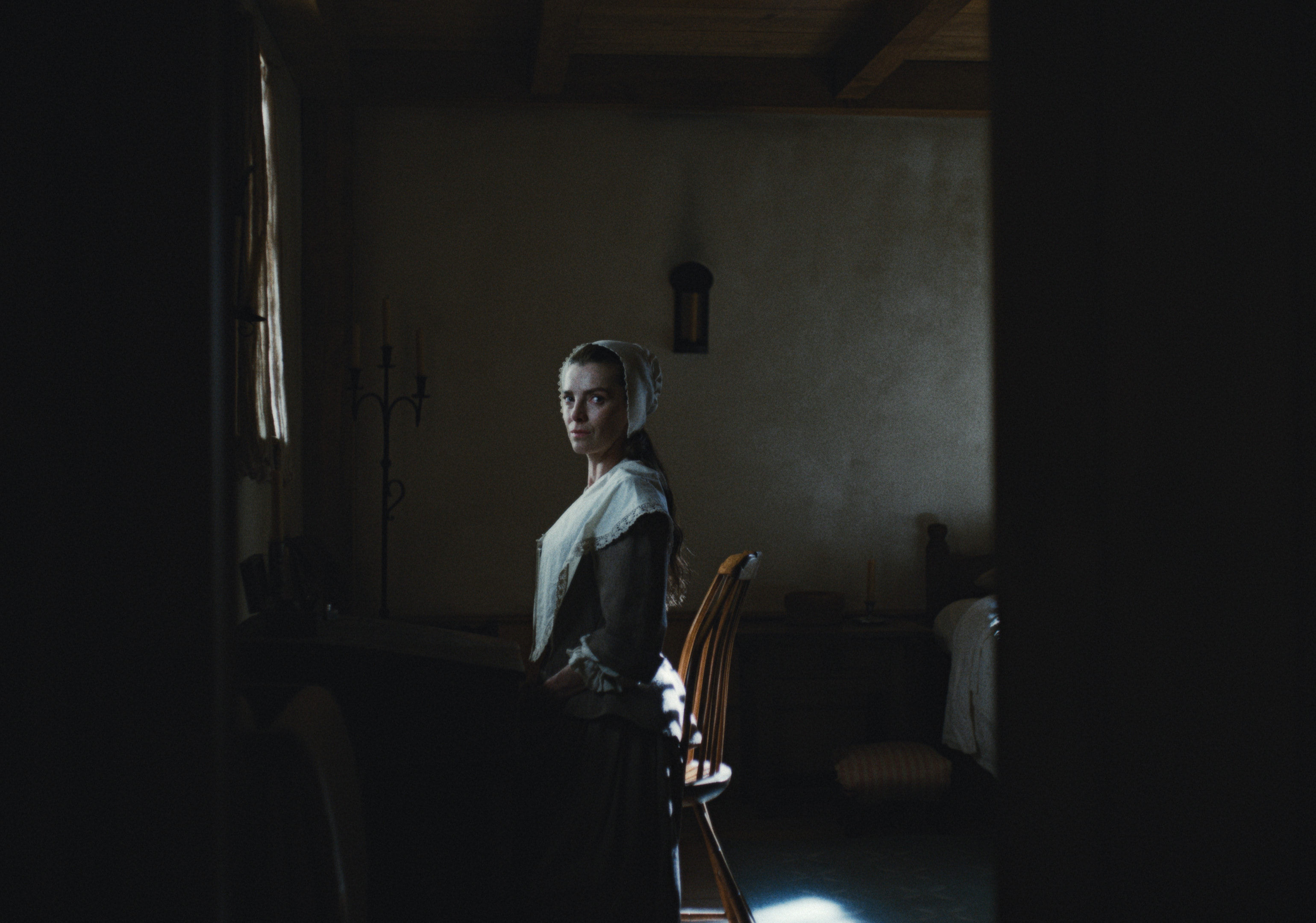 貝蒂吉爾平(Betty Gilpin)客串演出Apple TV《寡婦灣》,雙雙都獲獎。(Apple TV提供)