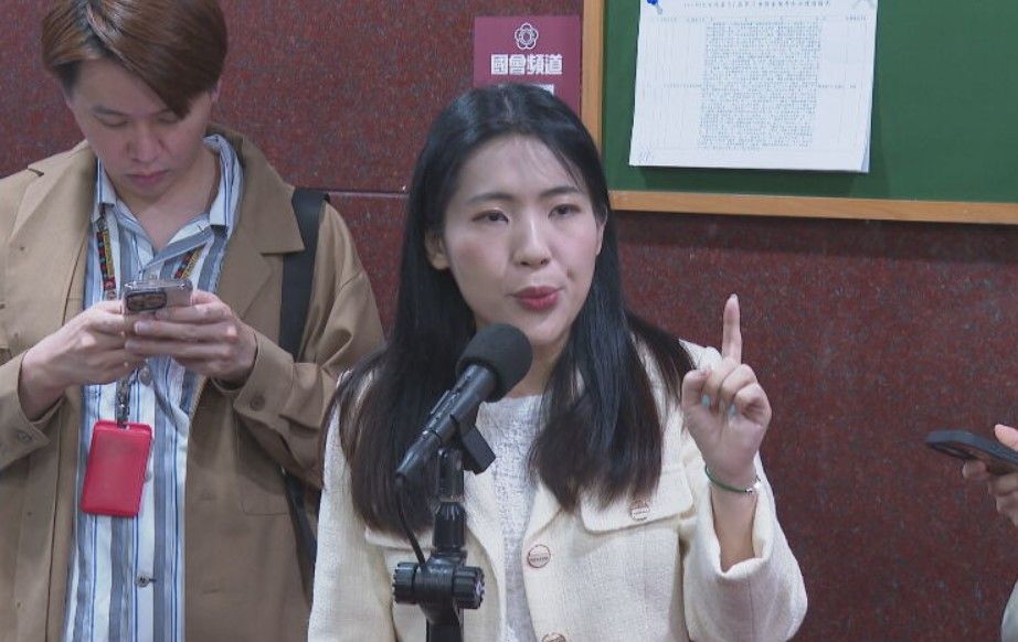 徐巧芯曾嗆「海鯤號先浮起來再講」,如今海鯤號首次浮航測試,她透過臉書回應。(資料畫面)