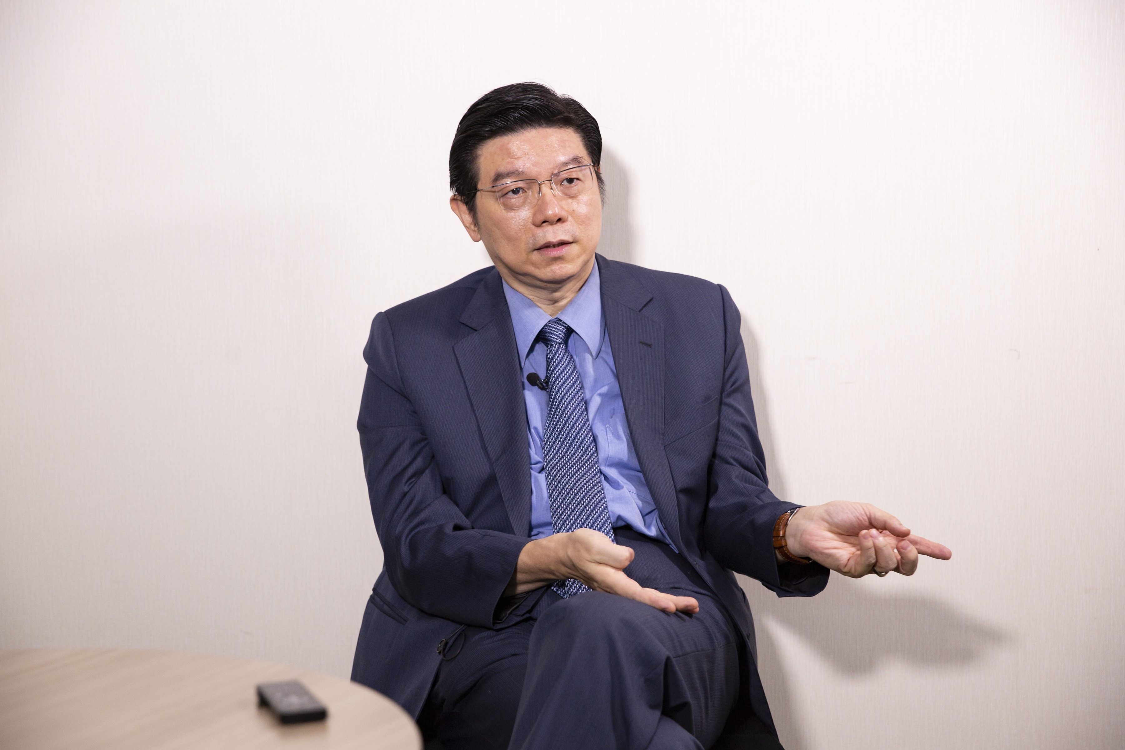 被影射是「民進黨打手」,鏡週刊社長裴偉提出證據反擊。(鏡週刊提供)