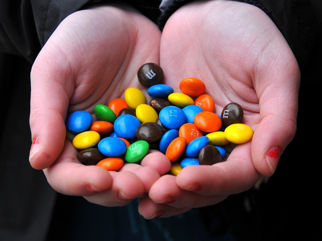 M&M's巧克力母公司因應美國衛生部長呼籲,全面屏棄人工色素。(翻攝自Pixabay)
