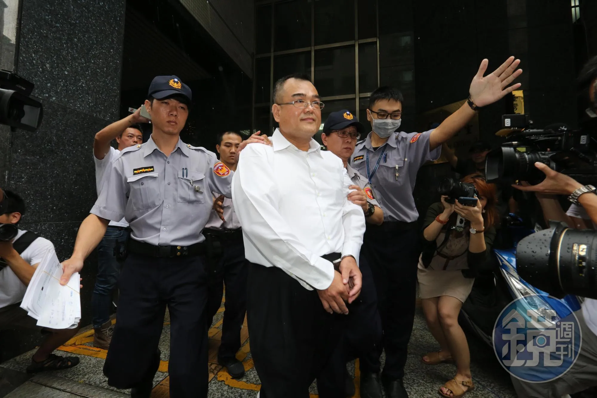 「3323、一刀斃命」林益世假釋出獄拚翻身　監獄苦讀考上牙醫近況曝：在高雄幫看牙