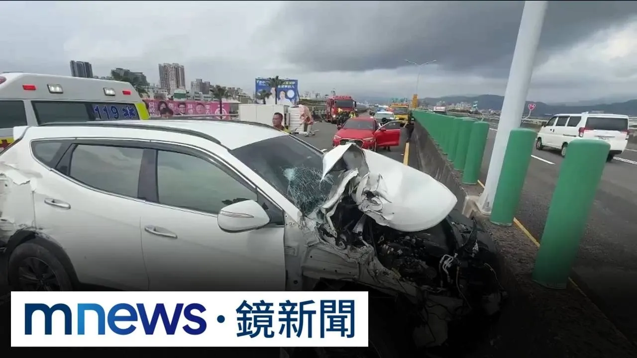 台74線3車連環撞！貨車翻覆　駕駛意識模糊送醫