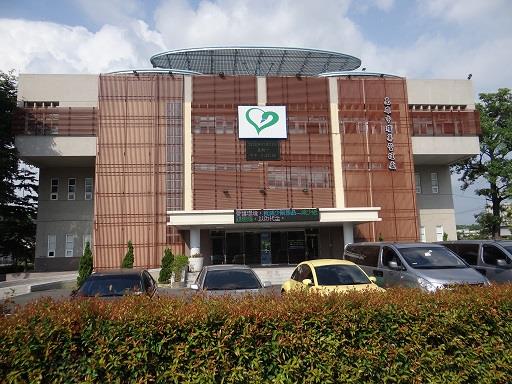 高雄市殯葬處的沈姓、吳姓技工,被控向多名殯葬業者索取每具大體1千至2千元不等紅包,協助插隊火化。(翻攝高雄殯葬處官網)