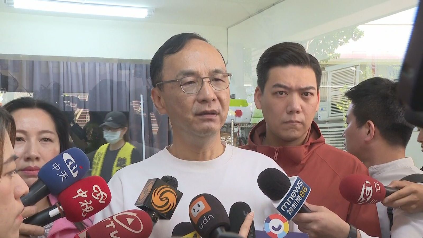 挨轟神隱!朱現身聲援「罷瑤」拉連署 批綠極度獨裁