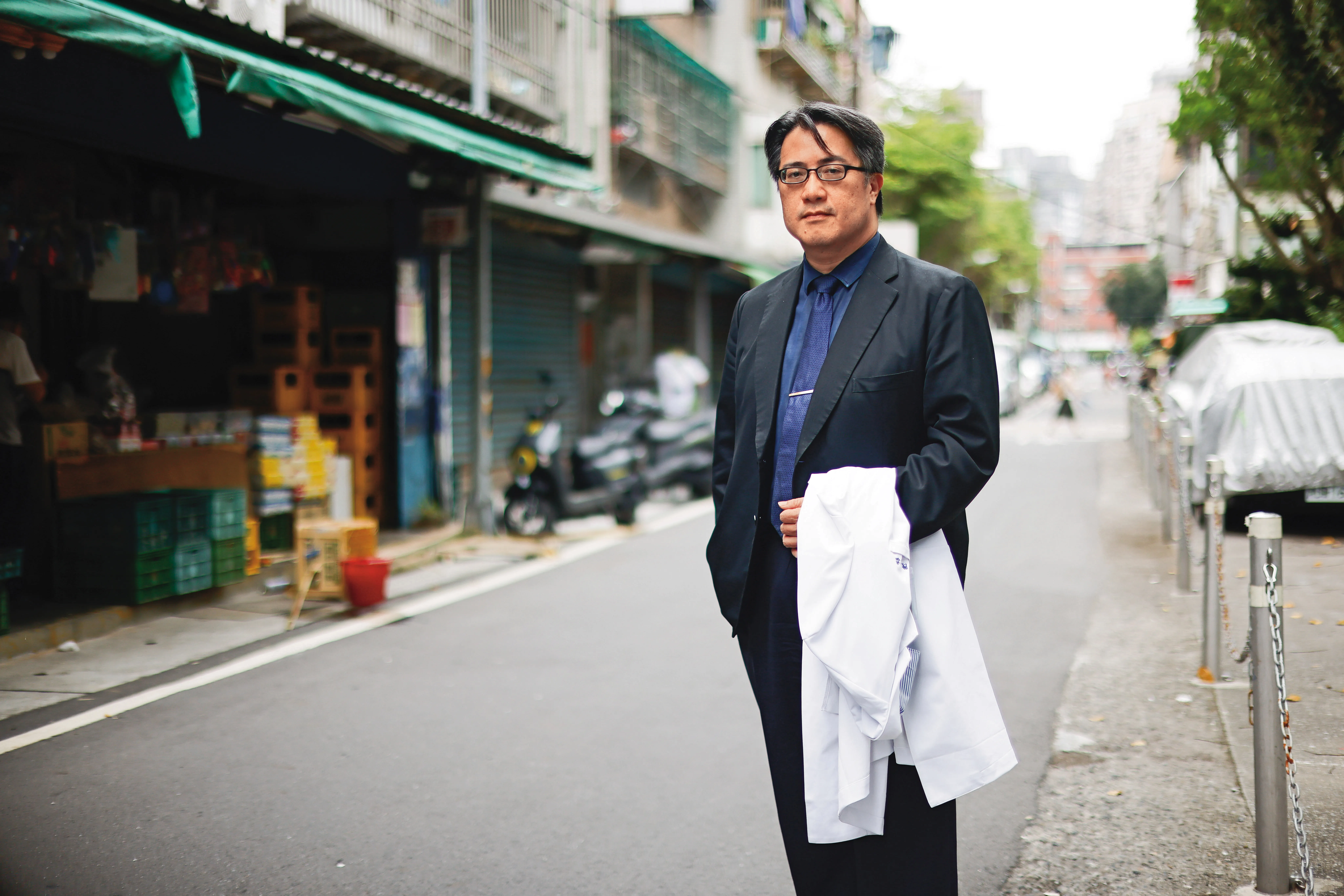 高齡醫學權威1／熬夜聽重金屬樂玩皮克敏　崇拜陶淵明看淡生死